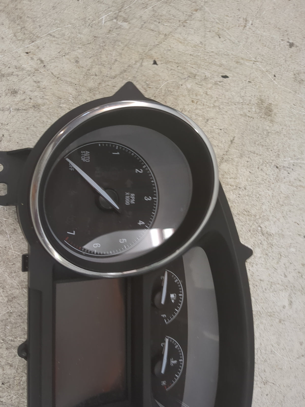 2019-2020 Buick Envision Instrument Cluster Speedometer Gauges P/N:84586492 7110500000000X, 544895311 Miles: Fits Fits 2019 