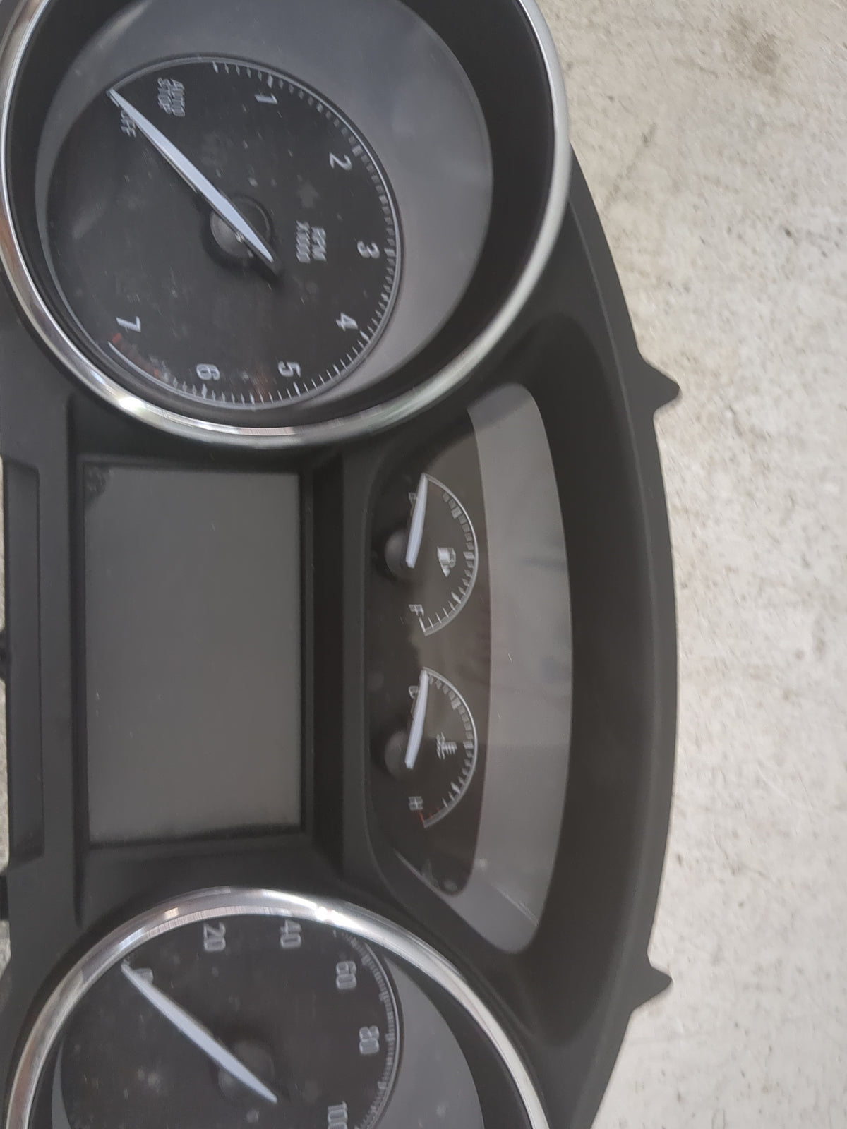 2019-2020 Buick Envision Instrument Cluster Speedometer Gauges P/N:84586492 7110500000000X, 544895311 Miles: Fits Fits 2019 