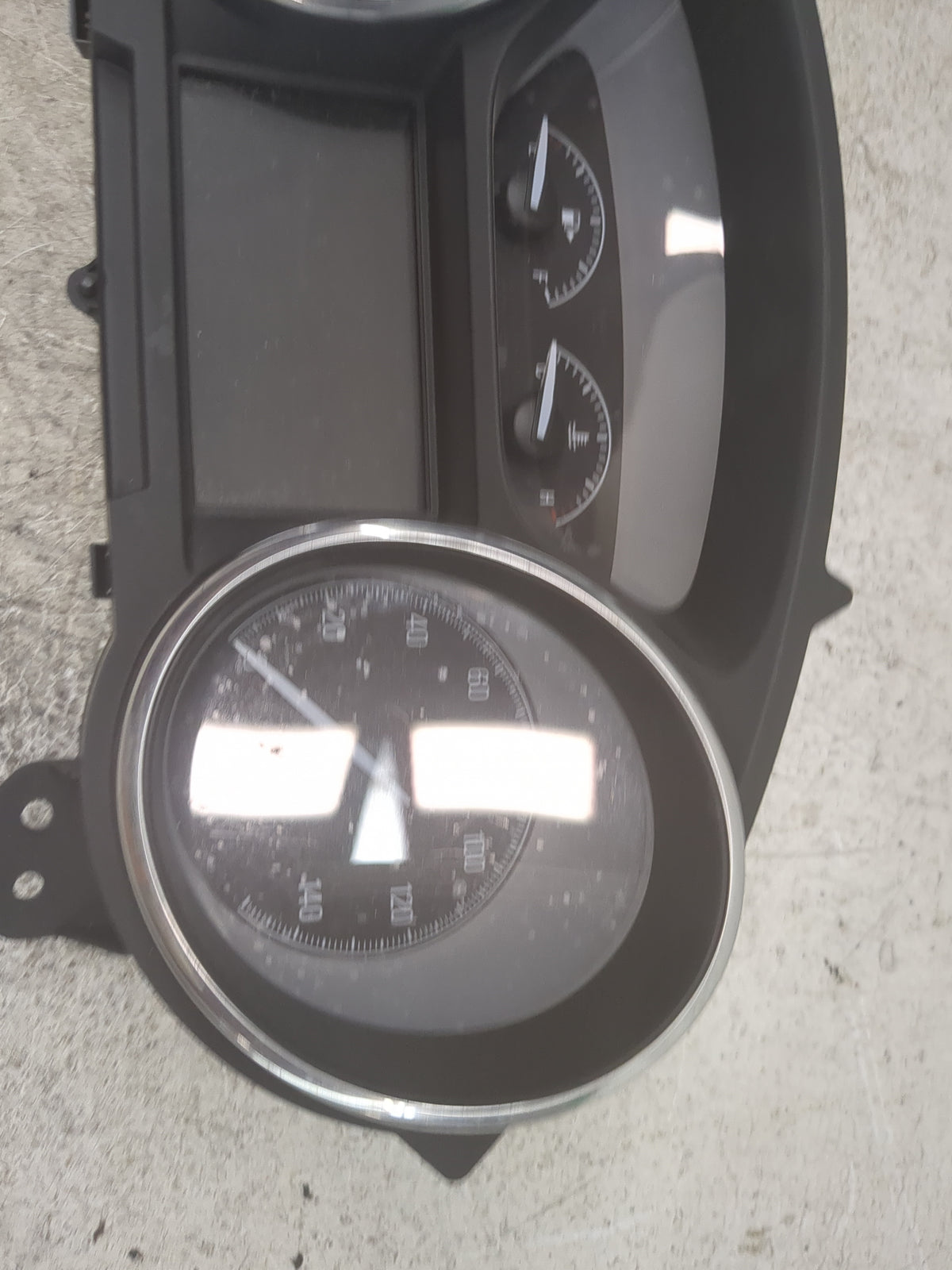 2019-2020 Buick Envision Instrument Cluster Speedometer Gauges P/N:84586492 7110500000000X, 544895311 Miles: Fits Fits 2019 