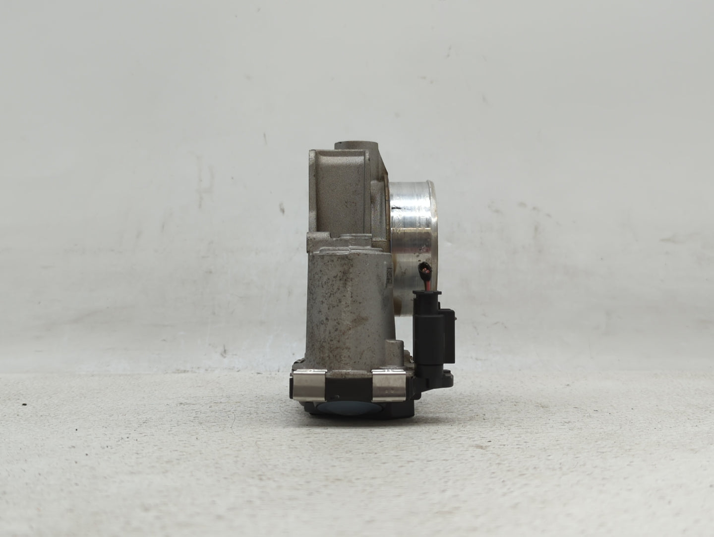 2017-2018 Buick Envision Throttle Body P/N:12670839AA 12627217DA, 12669073DA Fits Fits 2013 2014 2015 2017 2018 OEM Used Aut