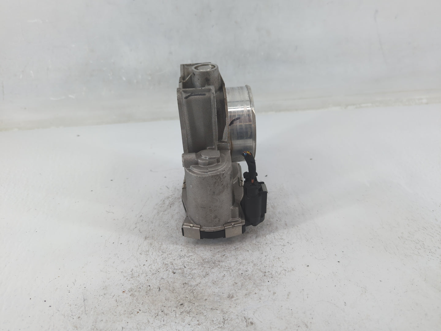 2017-2020 Buick Envision Throttle Body P/N:12670839AA Fits Fits 2013 2014 2015 2017 2018 2019 2020 OEM Used Auto Parts - Oem