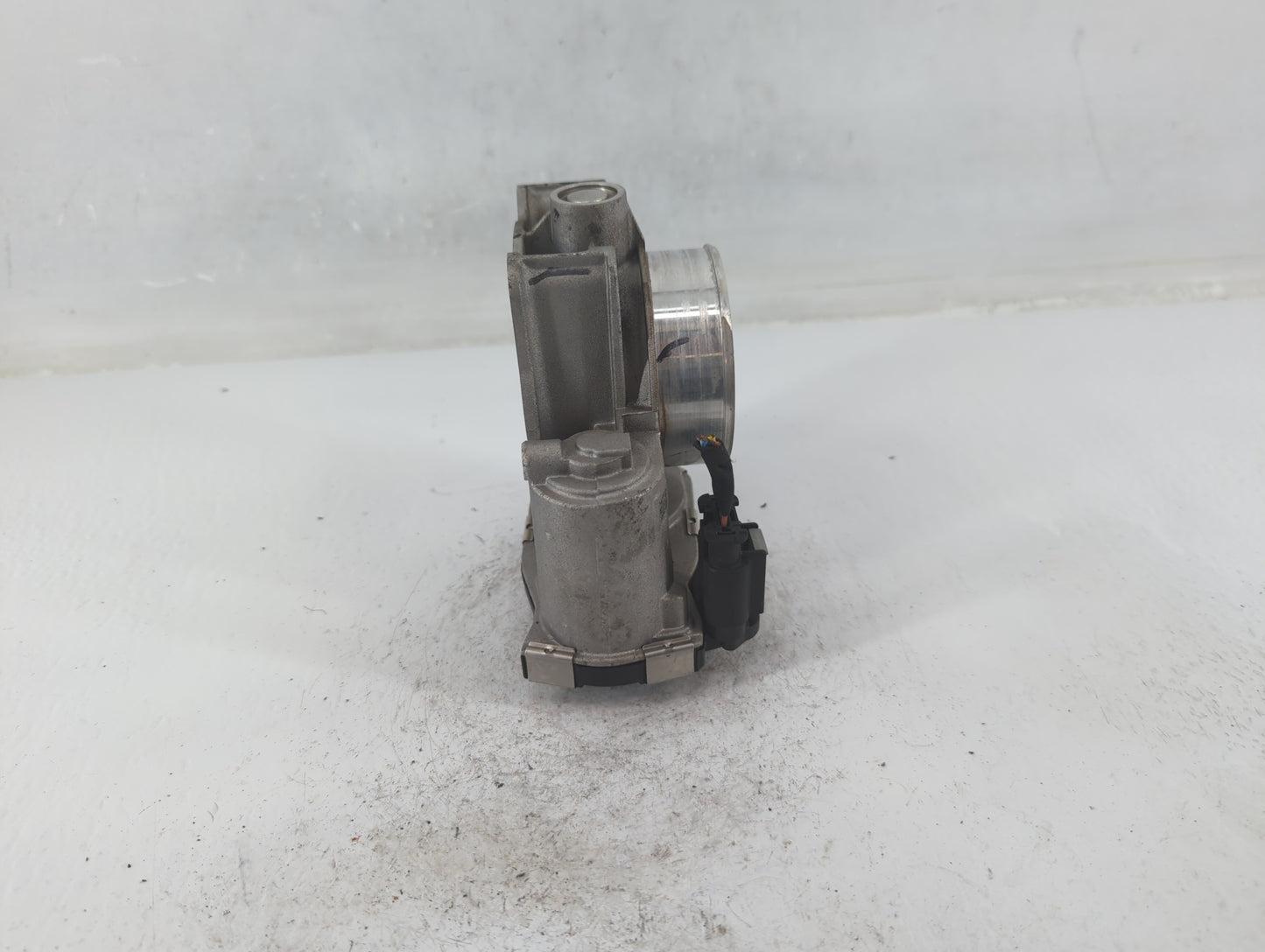 2017-2020 Buick Envision Throttle Body P/N:12670839AA Fits Fits 2013 2014 2015 2017 2018 2019 2020 OEM Used Auto Parts - Oem