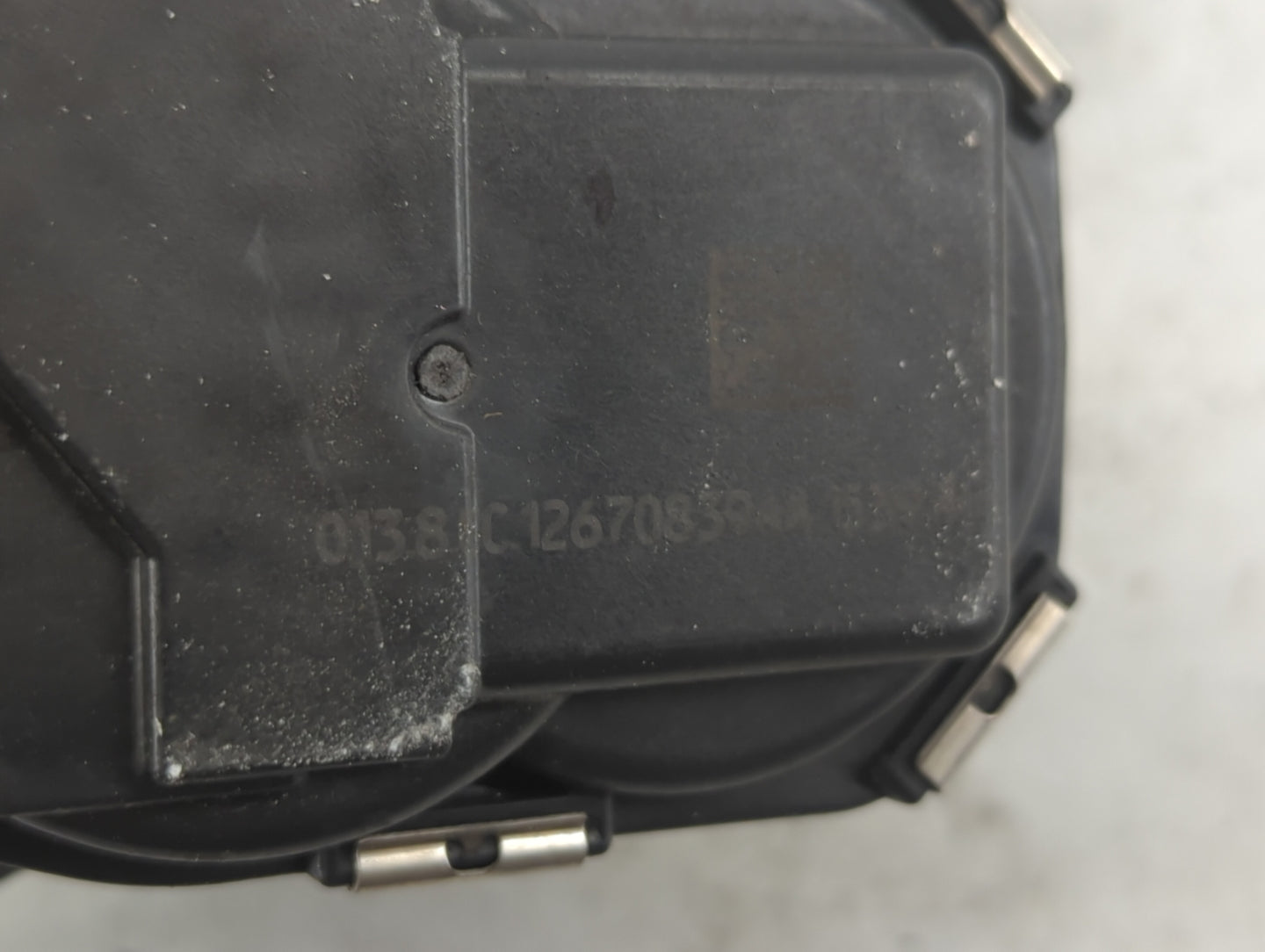 2017-2020 Buick Envision Throttle Body P/N:12670839AA Fits Fits 2013 2014 2015 2017 2018 2019 2020 OEM Used Auto Parts - Oem