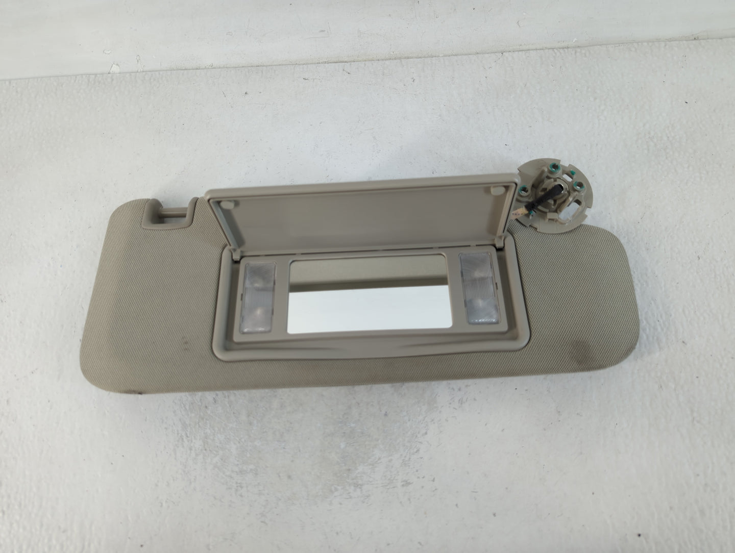 2016-2020 Buick Envision Sun Visor Shade Replacement Passenger Right Mirror Fits Fits 2016 2017 2018 2019 2020 OEM Used Auto