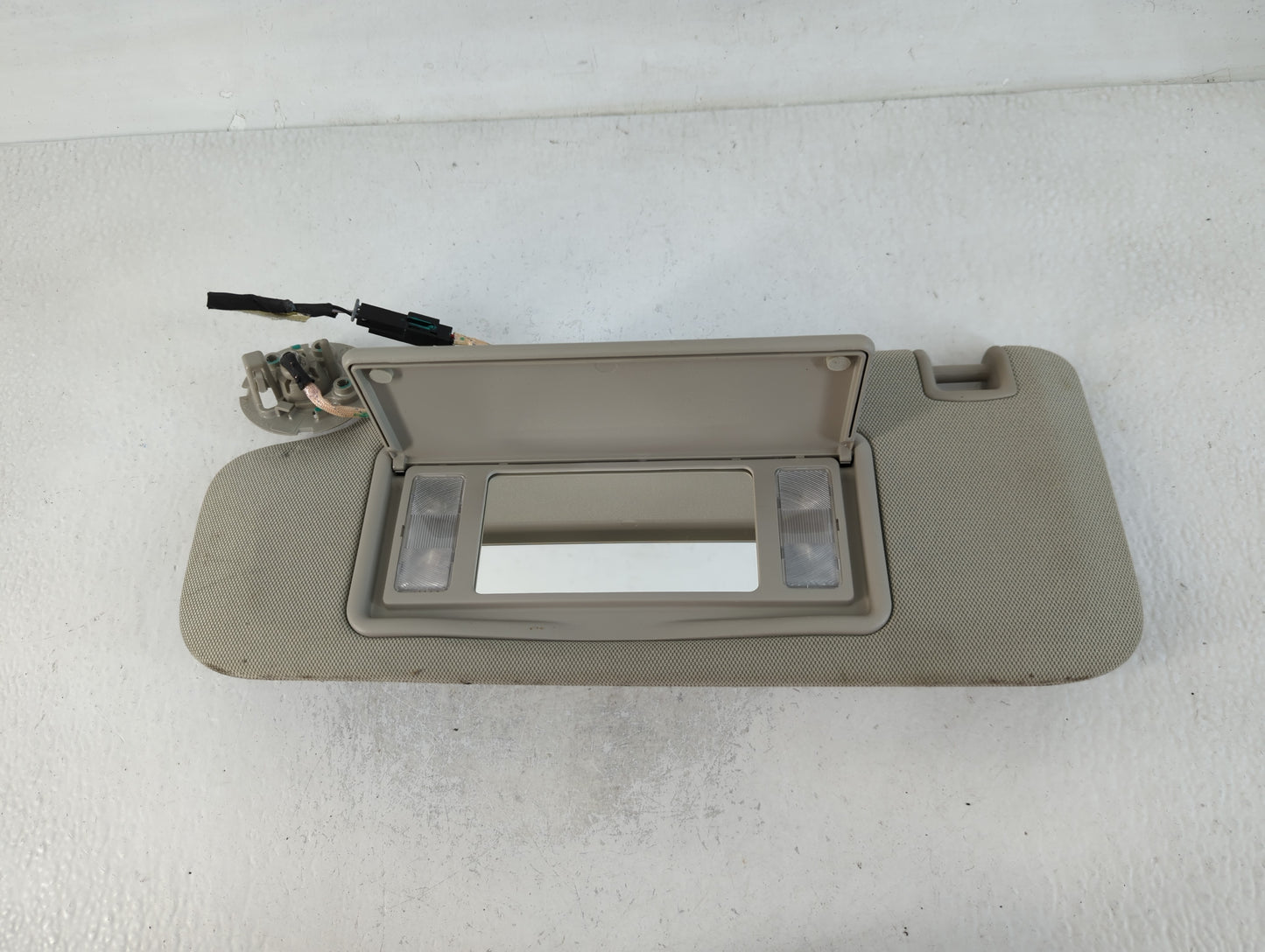 2016-2020 Buick Envision Sun Visor Shade Replacement Driver Left Mirror Fits Fits 2016 2017 2018 2019 2020 OEM Used Auto Par