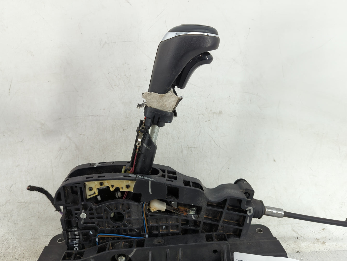 2019 Buick Lacrosse Floor Console Assembly Shifter - Oemusedautoparts1.com