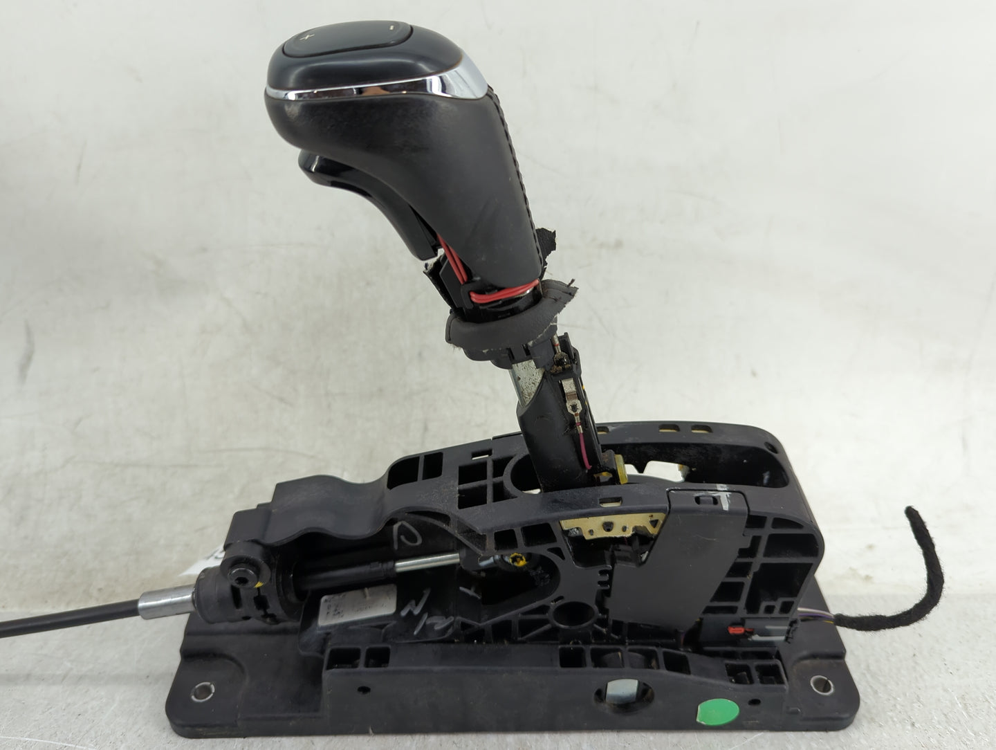 2019 Buick Lacrosse Floor Console Assembly Shifter - Oemusedautoparts1.com