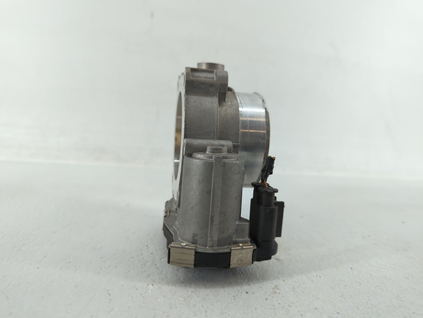 2017-2019 Buick Lacrosse Throttle Body P/N:1267 1015 12671015 Fits Fits 2017 2018 2019 OEM Used Auto Parts - Oemusedautopart