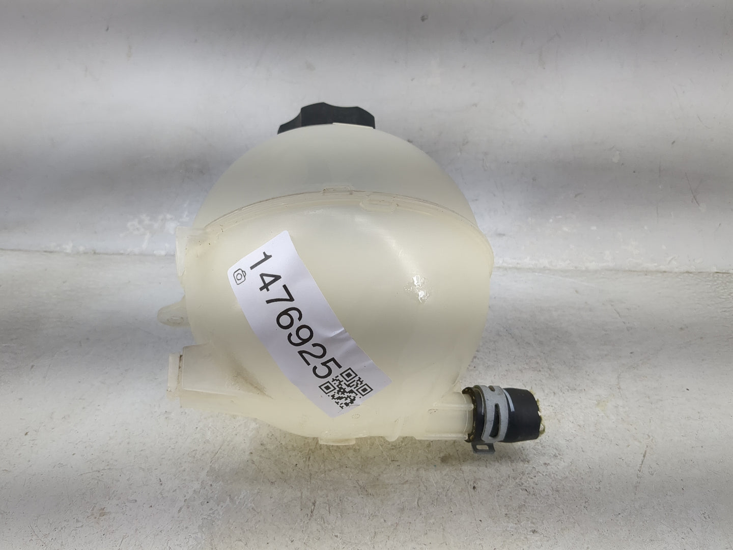 Buick Regal Radiator Coolant Overflow Expansion Tank Bottle 1476925 - Oemusedautoparts1.com