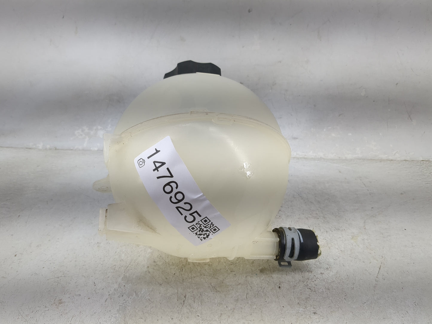 Buick Regal Radiator Coolant Overflow Expansion Tank Bottle 1476925 - Oemusedautoparts1.com