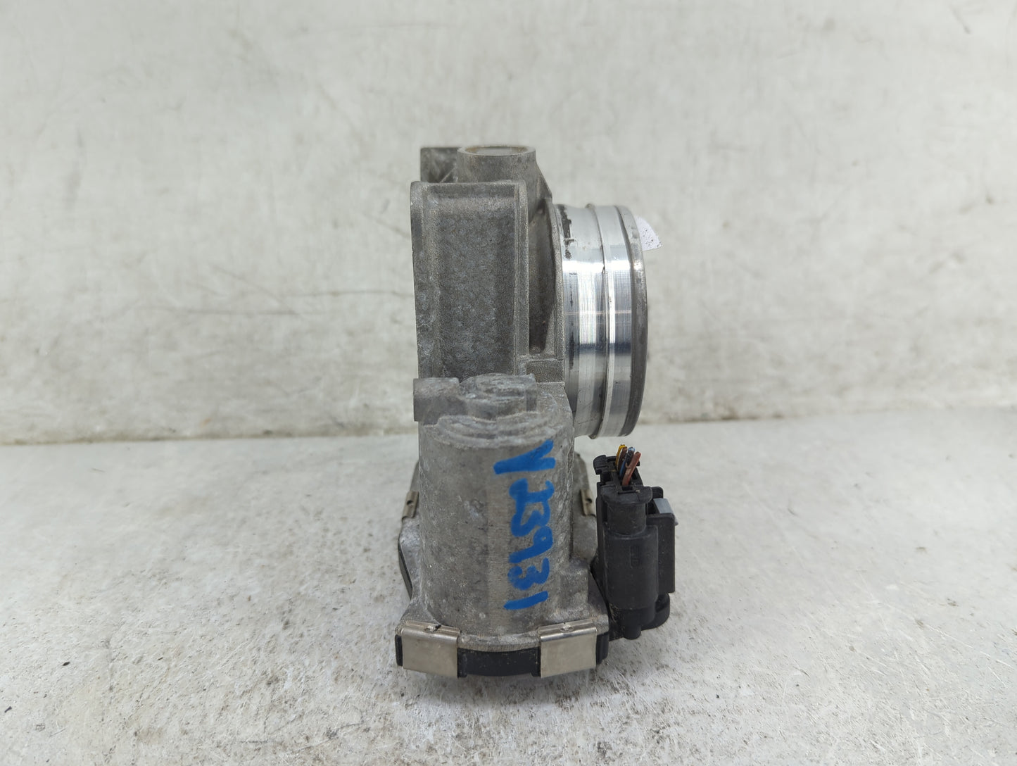 2014-2017 Buick Regal Throttle Body P/N:12681472AA Fits Fits 2013 2014 2015 2016 2017 2018 2019 2020 2021 OEM Used Auto Part