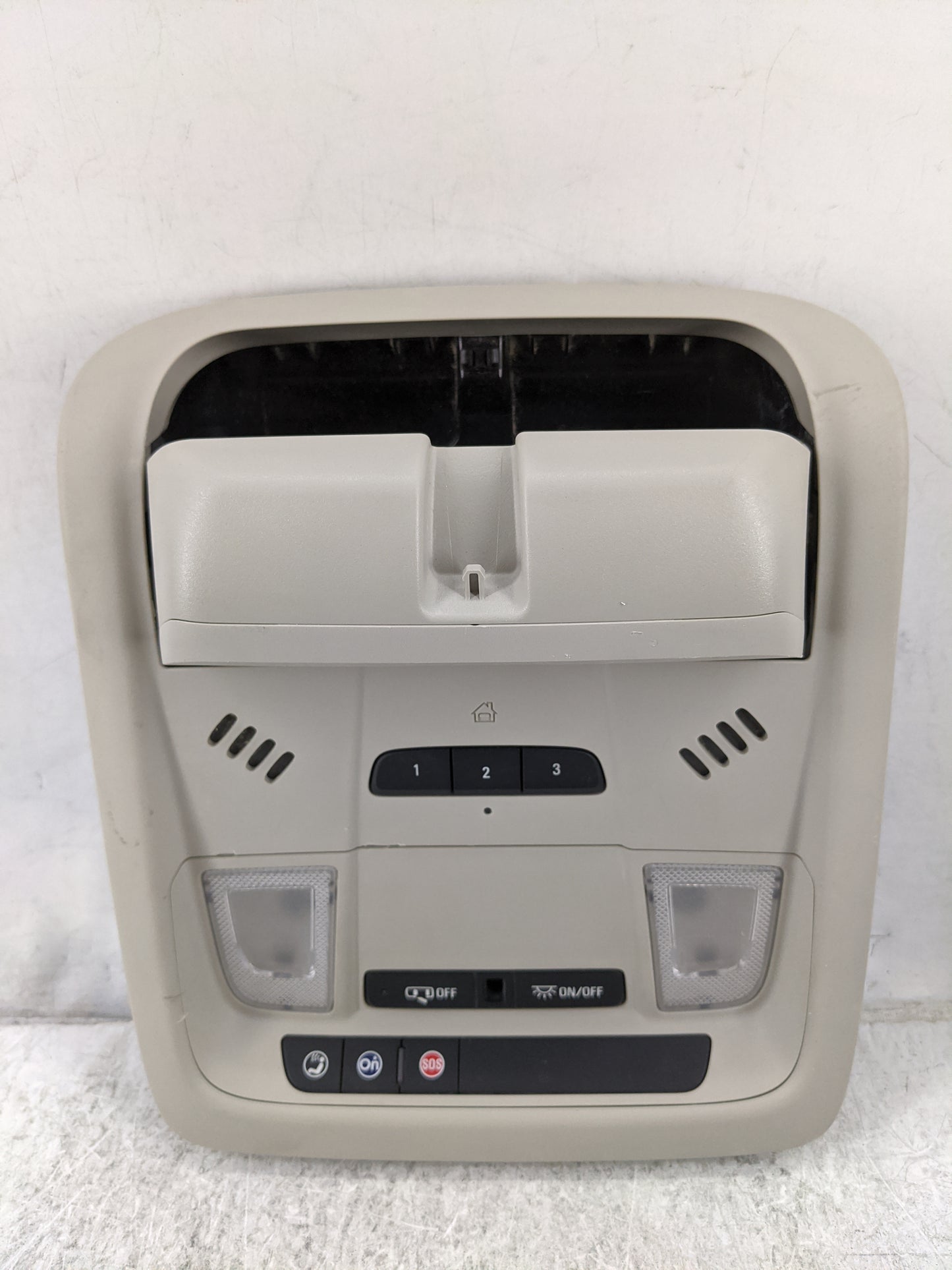 2019 Buick Regal Overhead Roof Console Beige - Oemusedautoparts1.com