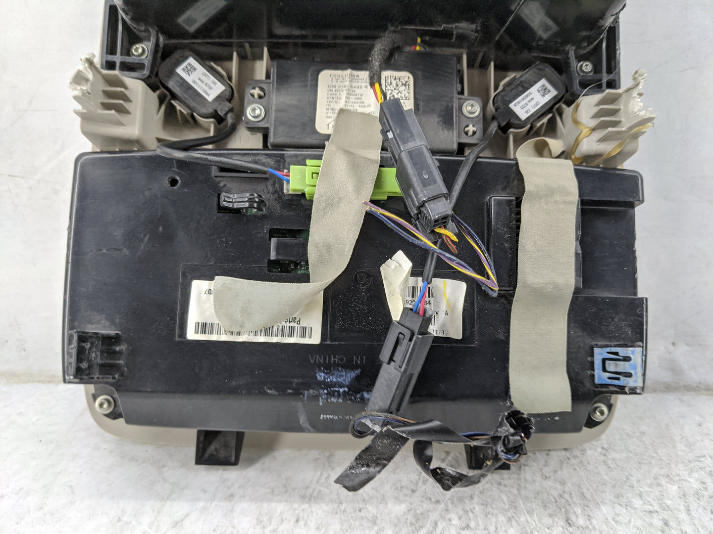 2019 Buick Regal Overhead Roof Console Beige - Oemusedautoparts1.com