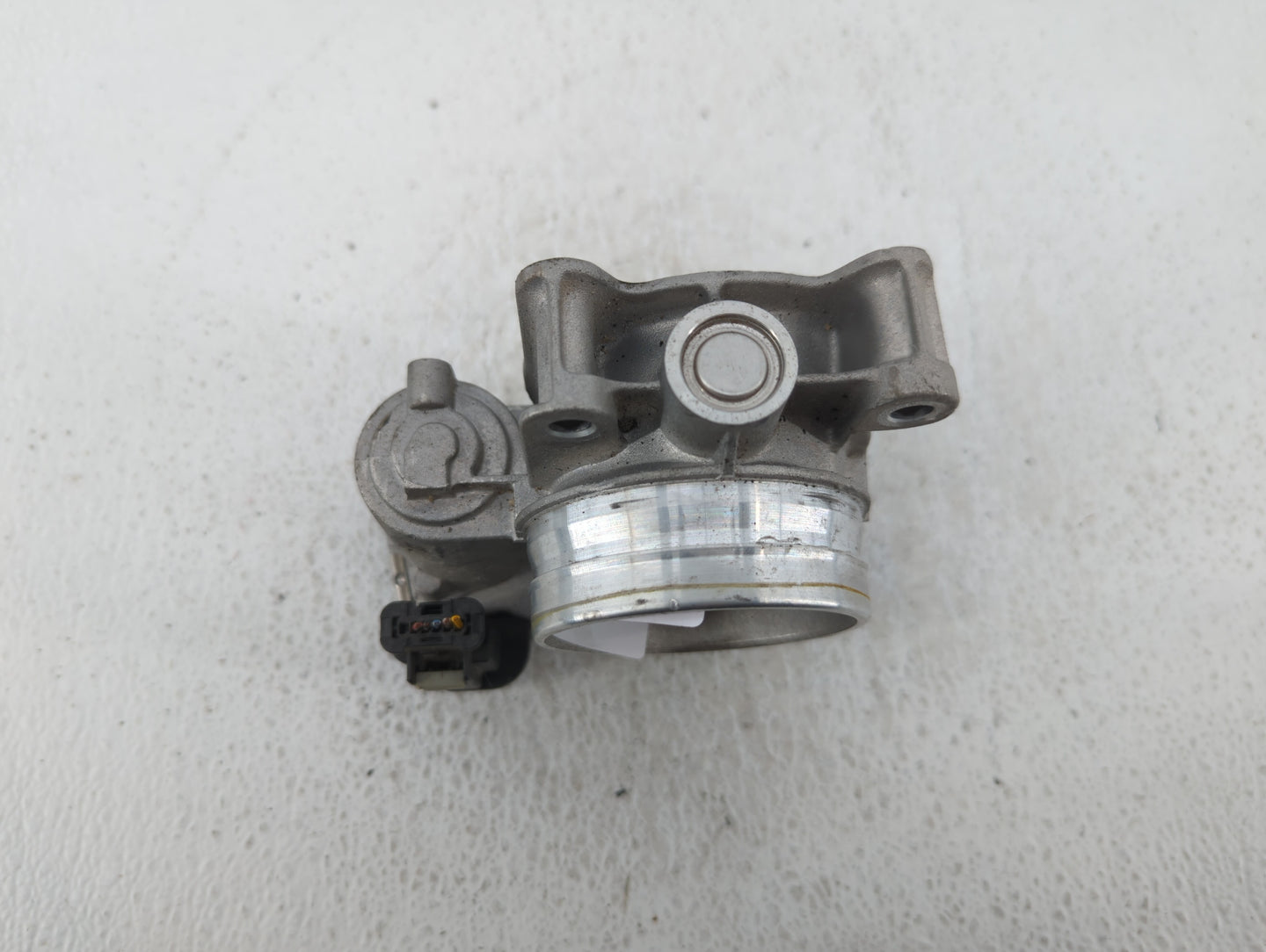 2014-2017 Buick Regal Throttle Body P/N:12670837AA Fits Fits 2013 2014 2015 2016 2017 2018 2019 2020 2021 OEM Used Auto Part