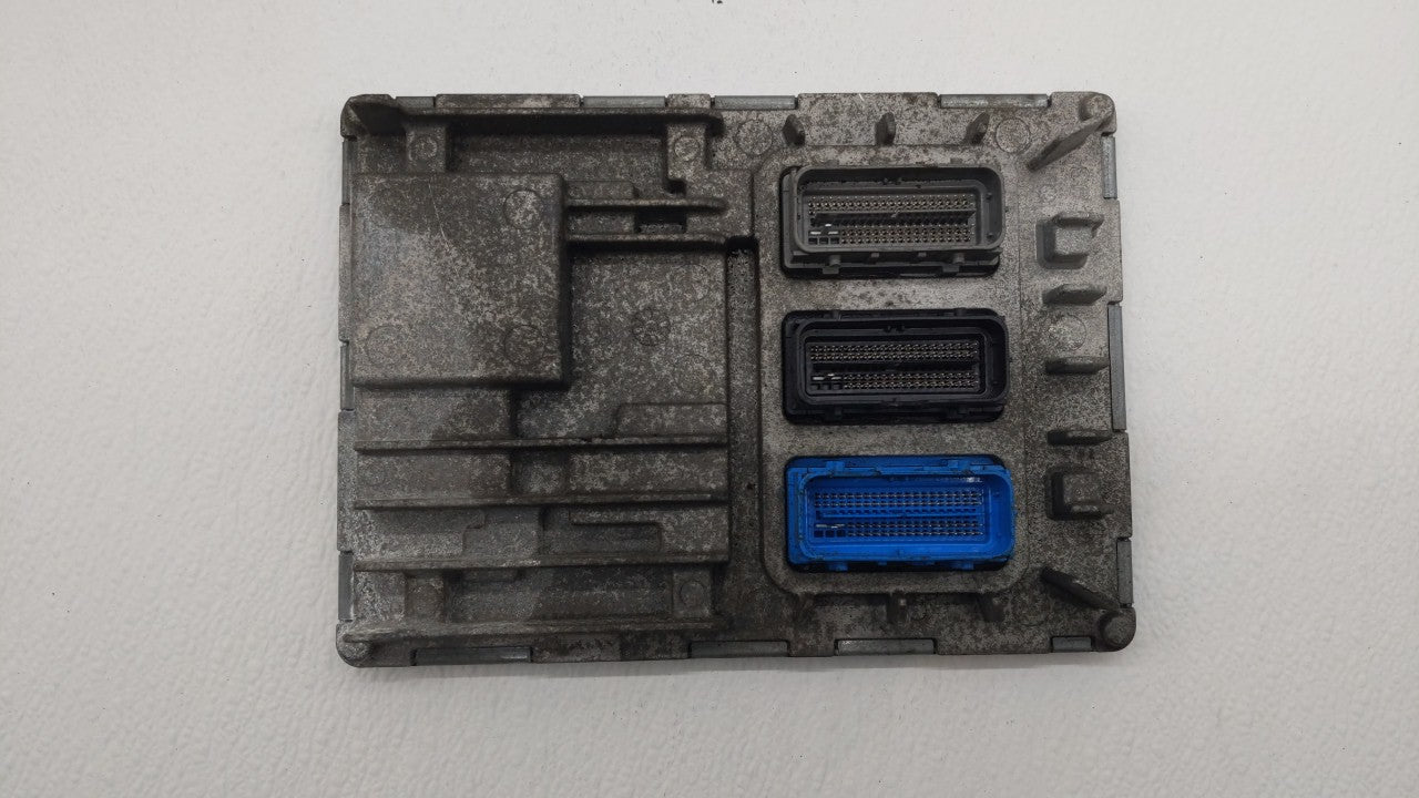 2016-2018 Cadillac Ats PCM Engine Control Computer ECU ECM PCU OEM P/N:12679552 12697045 Fits OEM Used Auto Parts - Oemuseda