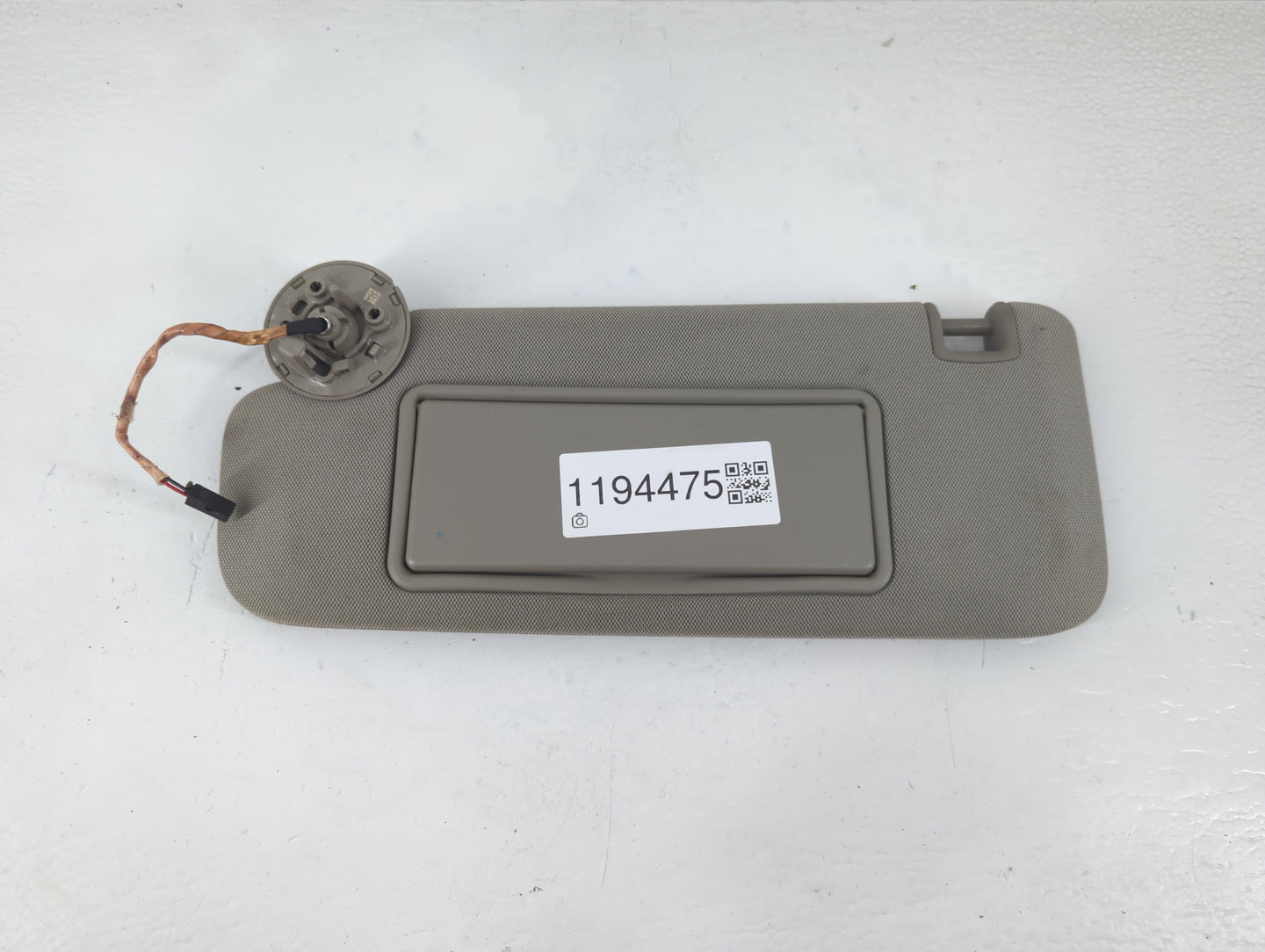 2014-2019 Cadillac Cts Sun Visor Shade Replacement Driver Left Mirror Fits Fits 2014 2015 2016 2017 2018 2019 OEM Used Auto 