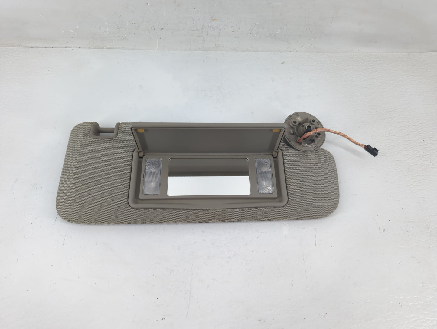 2014-2019 Cadillac Cts Sun Visor Shade Replacement Passenger Right Mirror Fits Fits 2014 2015 2016 2017 2018 2019 OEM Used A