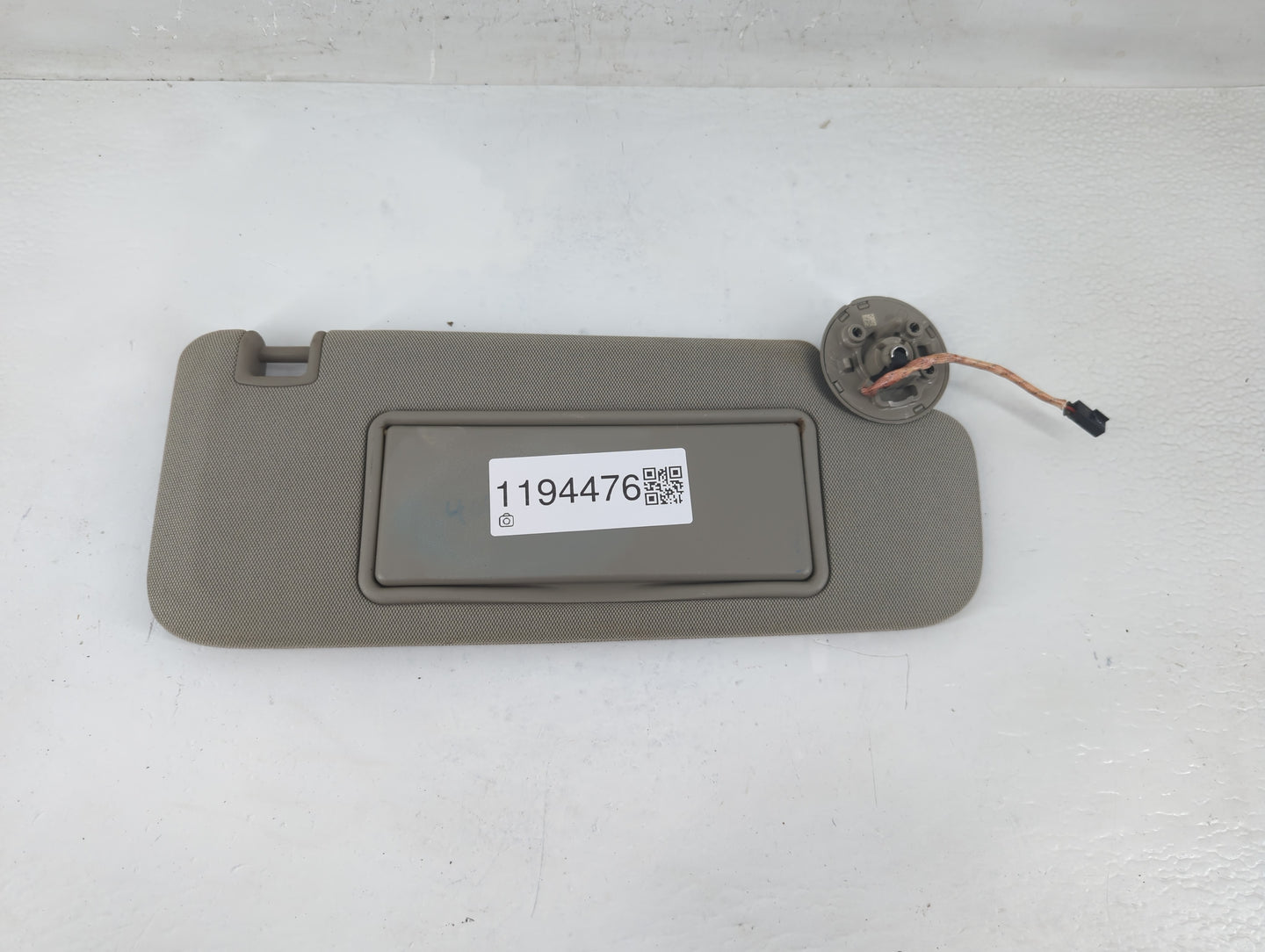 2014-2019 Cadillac Cts Sun Visor Shade Replacement Passenger Right Mirror Fits Fits 2014 2015 2016 2017 2018 2019 OEM Used A