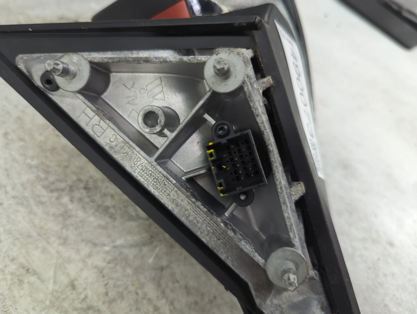 2016-2019 Cadillac Cts Passenger Side View Mirror - Right Door Mirror OEM Used - Oemusedautoparts1.com