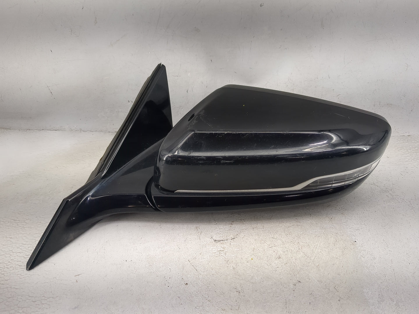 2016-2019 Cadillac Cts Driver Side View Mirror - Left Door Mirror OEM Used - Oemusedautoparts1.com