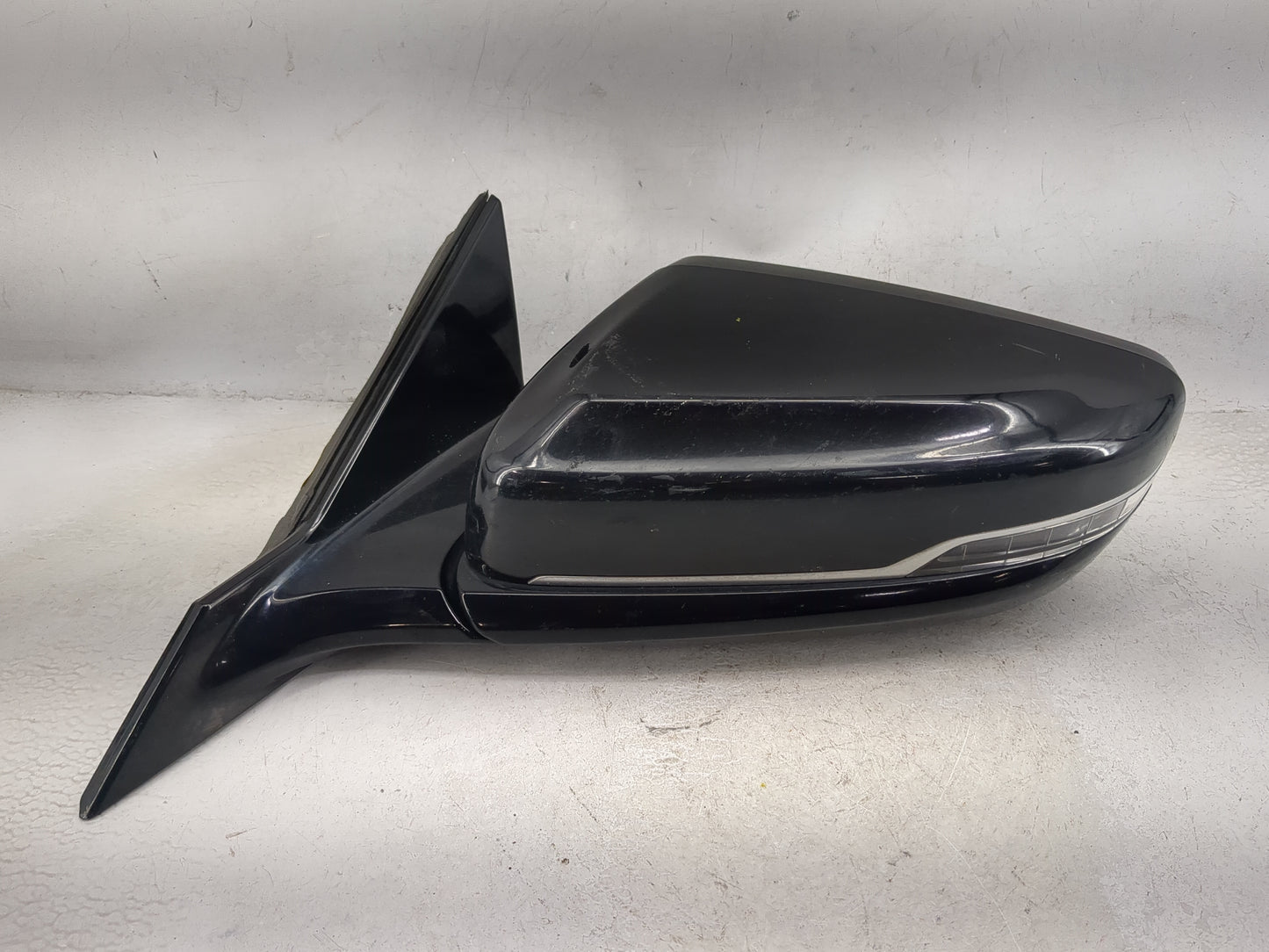 2016-2019 Cadillac Cts Driver Side View Mirror - Left Door Mirror OEM Used - Oemusedautoparts1.com
