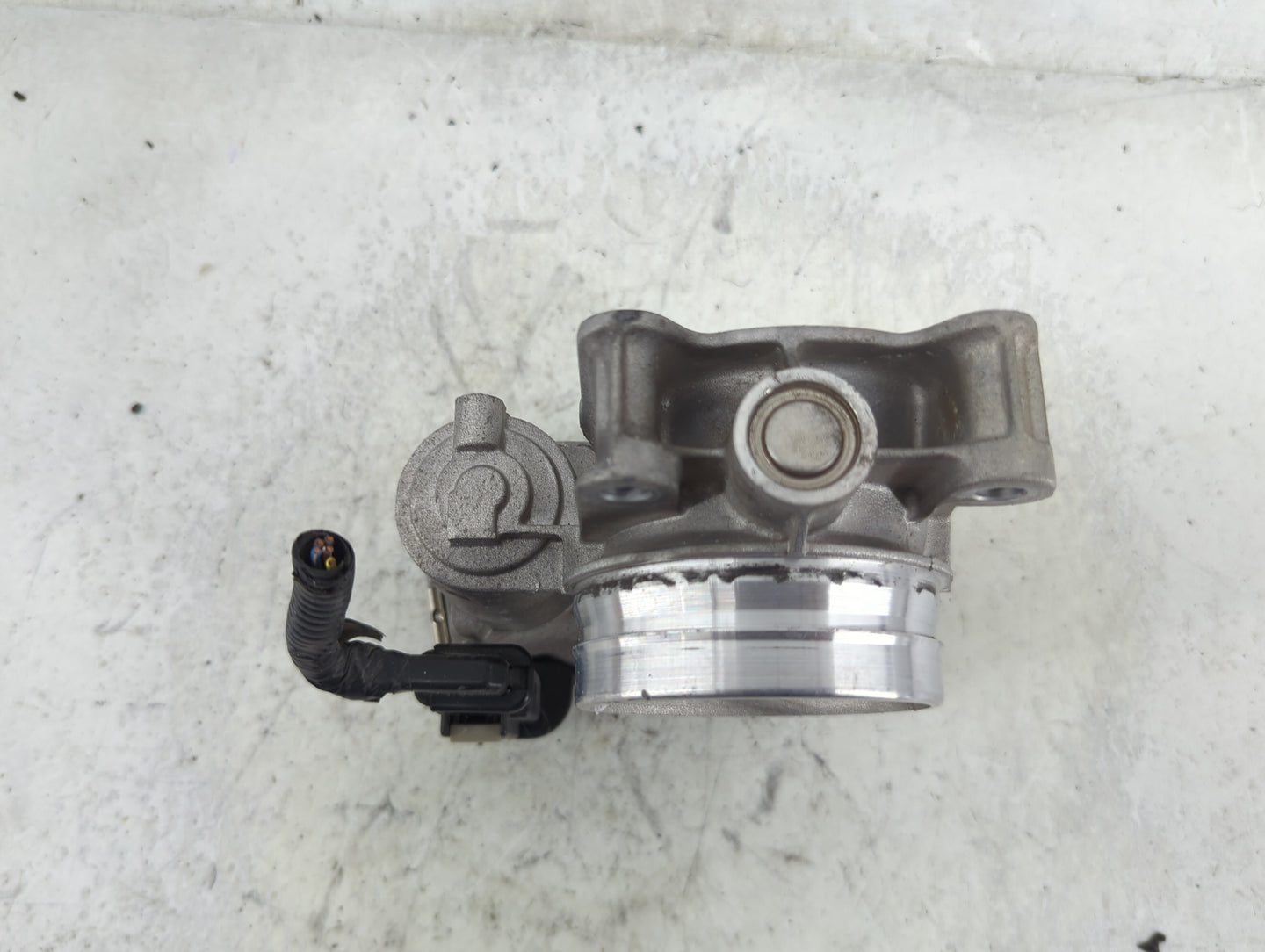 2014-2019 Cadillac Cts Throttle Body P/N:12681472AA Fits Fits 2013 2014 2015 2016 2017 2018 2019 2020 2021 OEM Used Auto Par