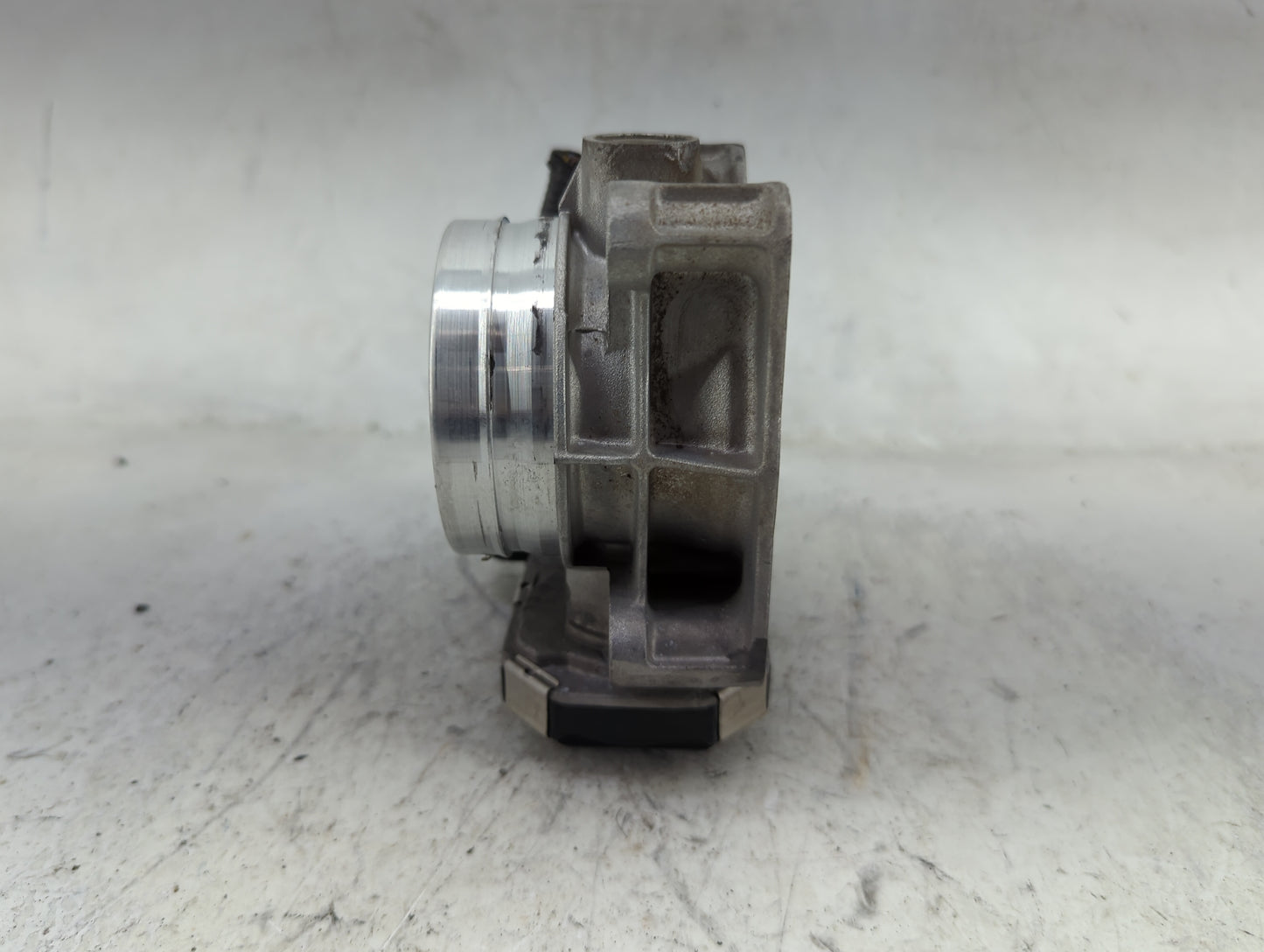 2014-2019 Cadillac Cts Throttle Body P/N:12681472AA Fits Fits 2013 2014 2015 2016 2017 2018 2019 2020 2021 OEM Used Auto Par