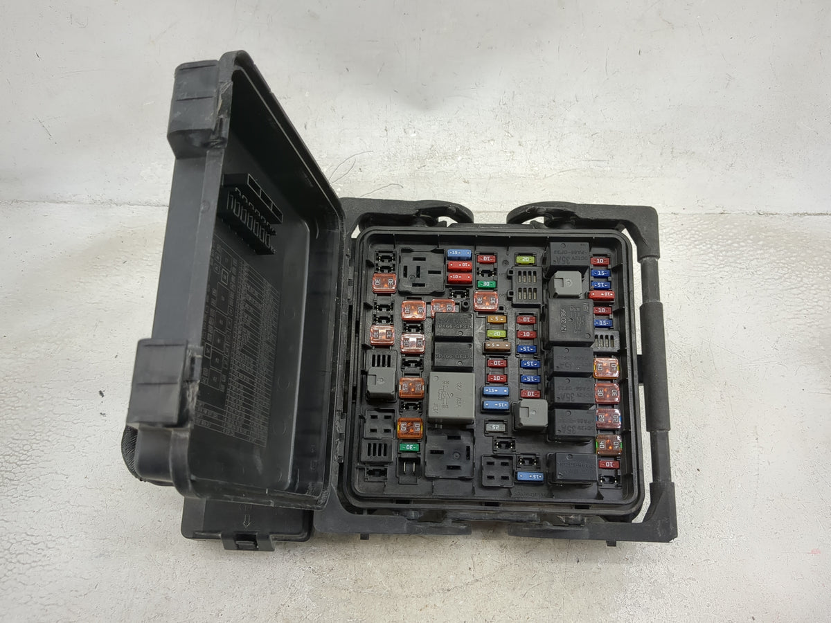 2017-2019 Cadillac Cts Fusebox Fuse Box Panel Relay Module P/N:818041222 Fits Fits 2017 2018 2019 OEM Used Auto Parts - Oemu