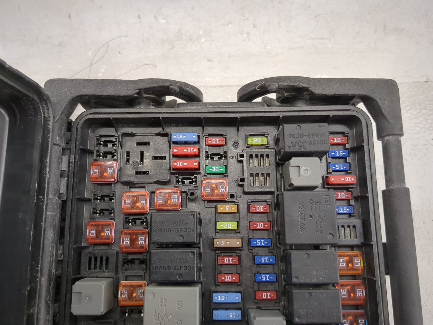 2017-2019 Cadillac Cts Fusebox Fuse Box Panel Relay Module P/N:818041222 Fits Fits 2017 2018 2019 OEM Used Auto Parts - Oemu