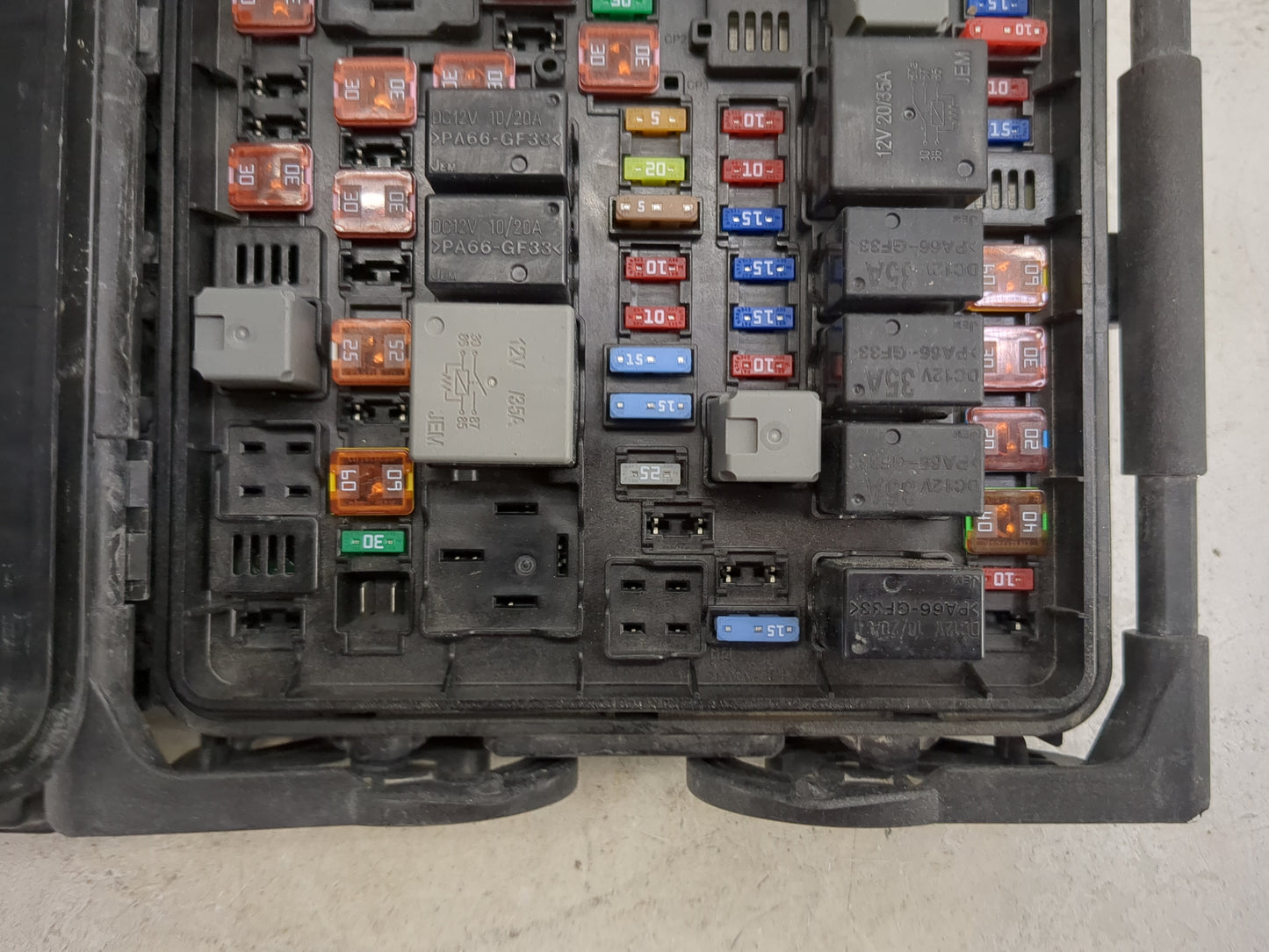 2017-2019 Cadillac Cts Fusebox Fuse Box Panel Relay Module P/N:818041222 Fits Fits 2017 2018 2019 OEM Used Auto Parts - Oemu