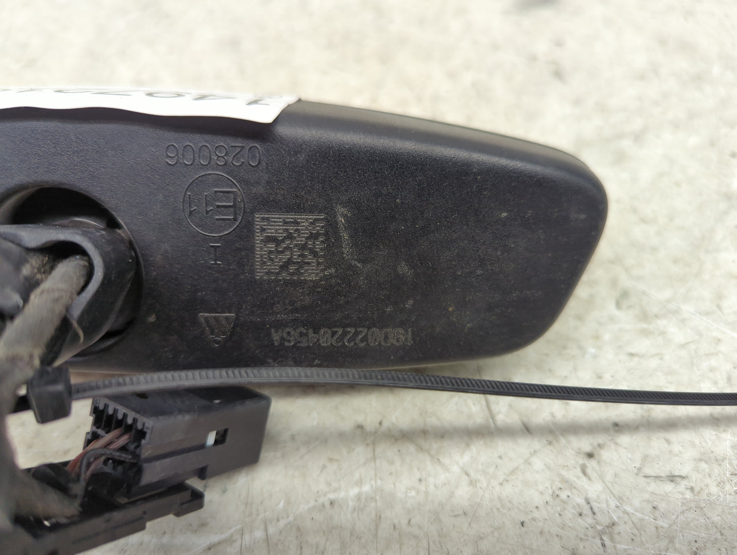 2014-2015 Cadillac Cts Interior Rear View Mirror Replacement OEM P/N:E11 028006 19002220156A Fits OEM Used Auto Parts - Oemu