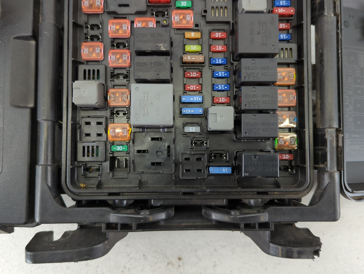 2019 Cadillac Cts Fusebox Fuse Box Panel Relay Module P/N:84014012 Fits OEM Used Auto Parts - Oemusedautoparts1.com