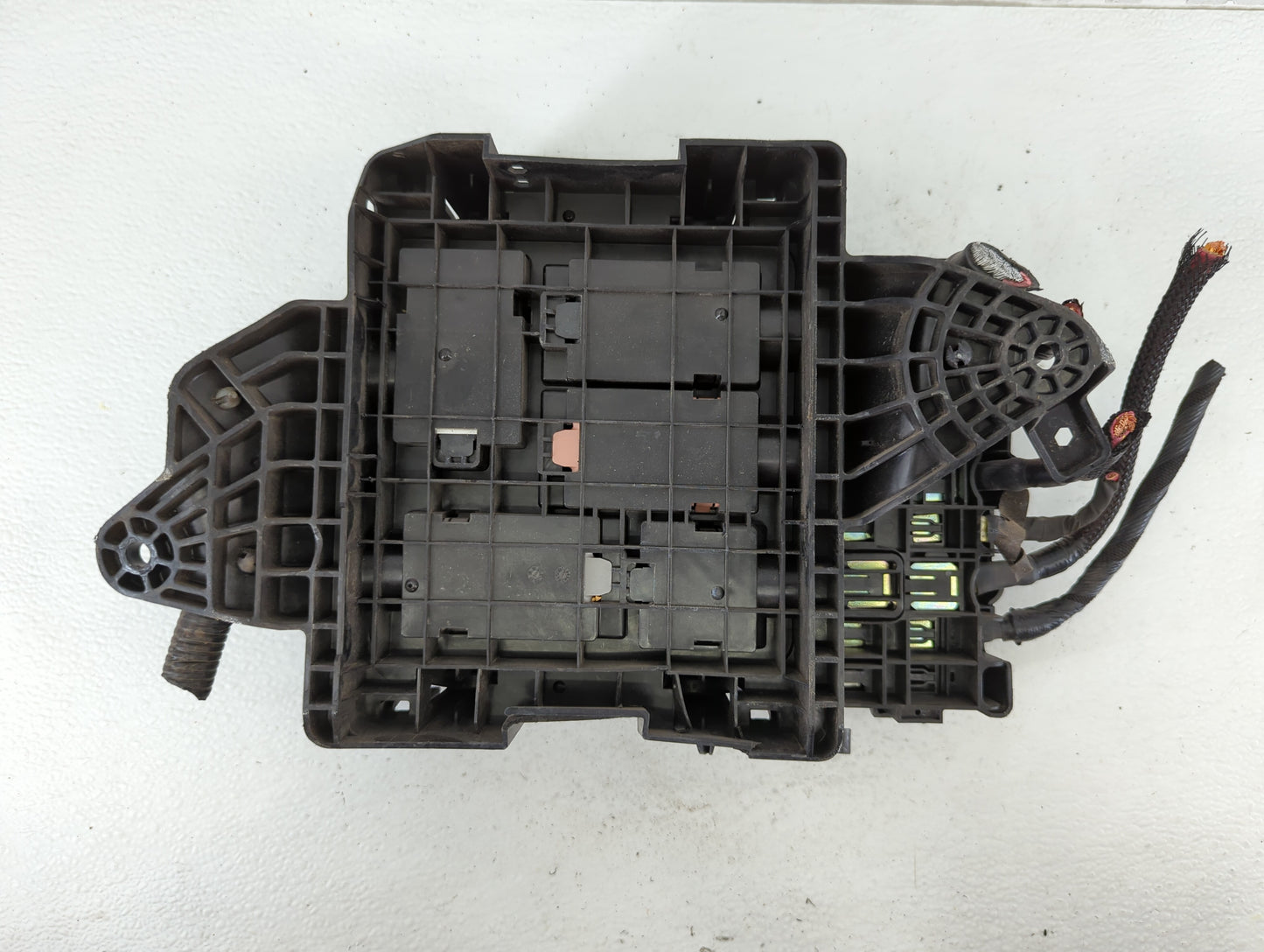 2019 Cadillac Cts Fusebox Fuse Box Panel Relay Module P/N:84014012 Fits OEM Used Auto Parts - Oemusedautoparts1.com