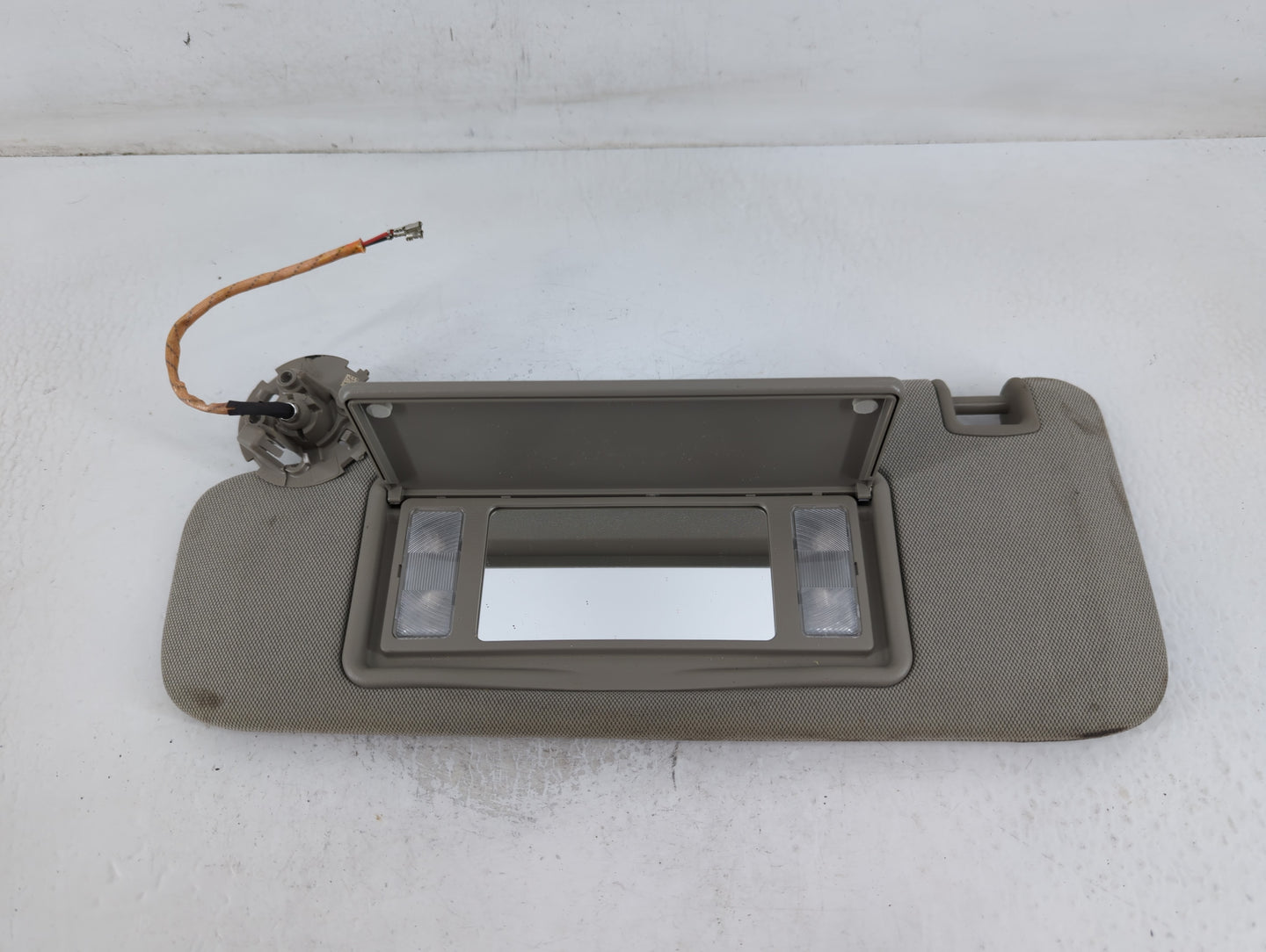 2014-2019 Cadillac Cts Sun Visor Shade Replacement Driver Left Mirror Fits Fits 2014 2015 2016 2017 2018 2019 OEM Used Auto 
