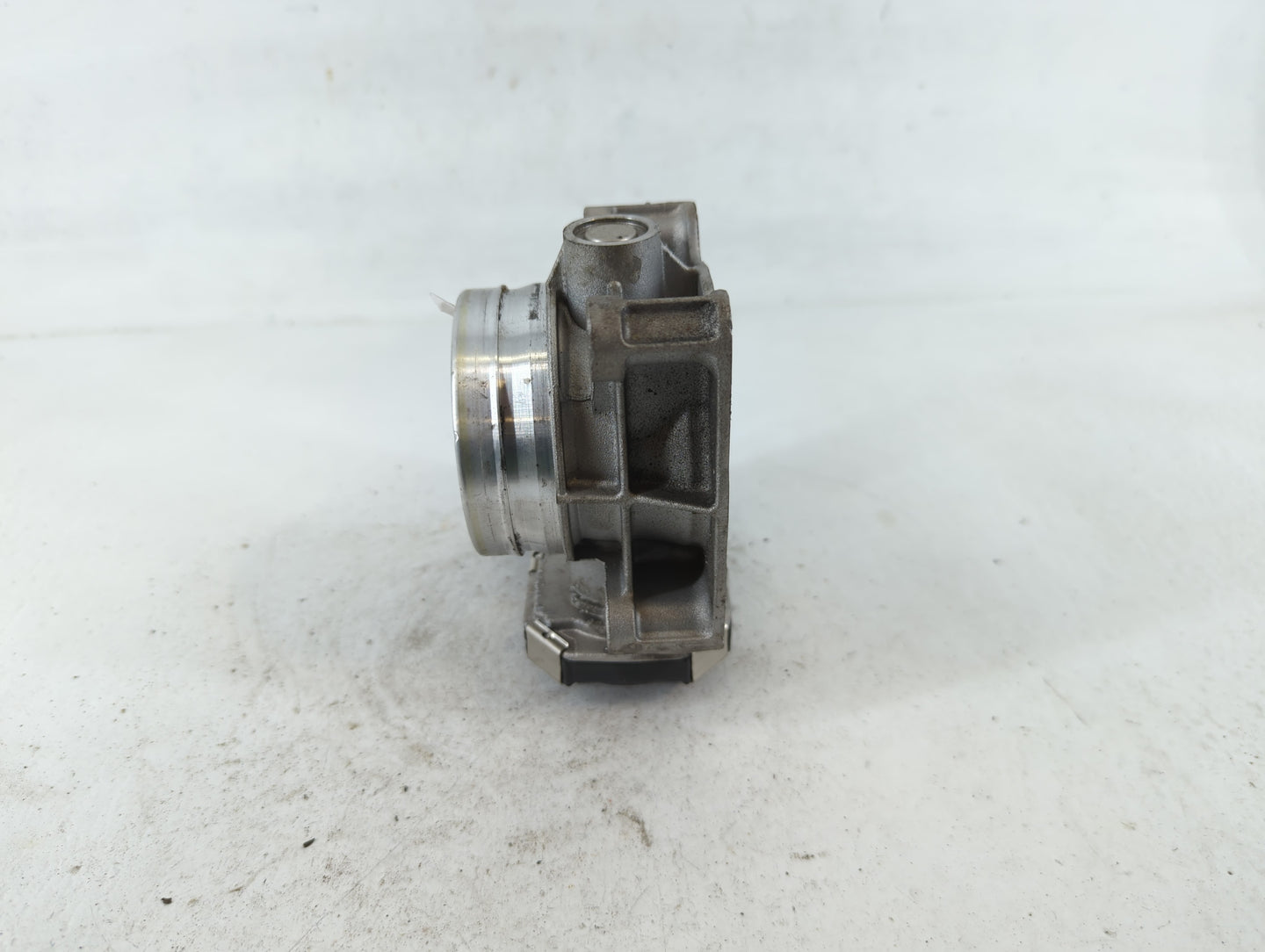 2014-2019 Cadillac Cts Throttle Body P/N:12681472AA Fits Fits 2013 2014 2015 2016 2017 2018 2019 2020 2021 OEM Used Auto Par