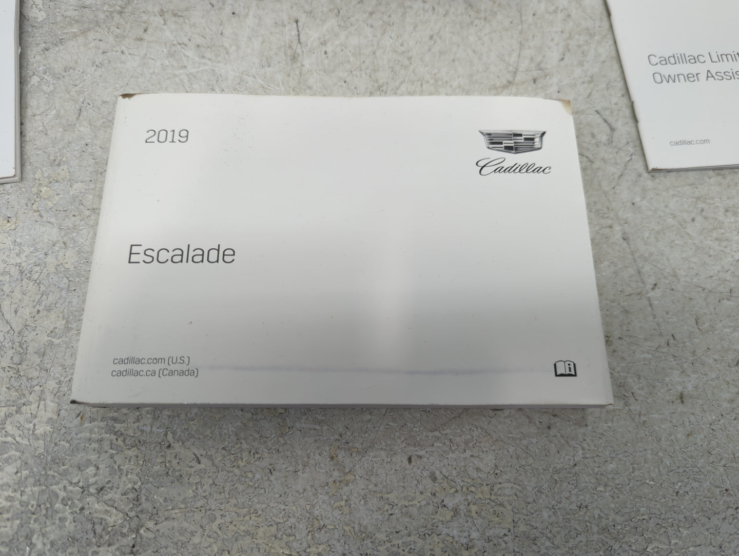 2019 Cadillac Escalade Owners Manual Book Guide P/N:84161699B OEM Used Auto Parts - Oemusedautoparts1.com