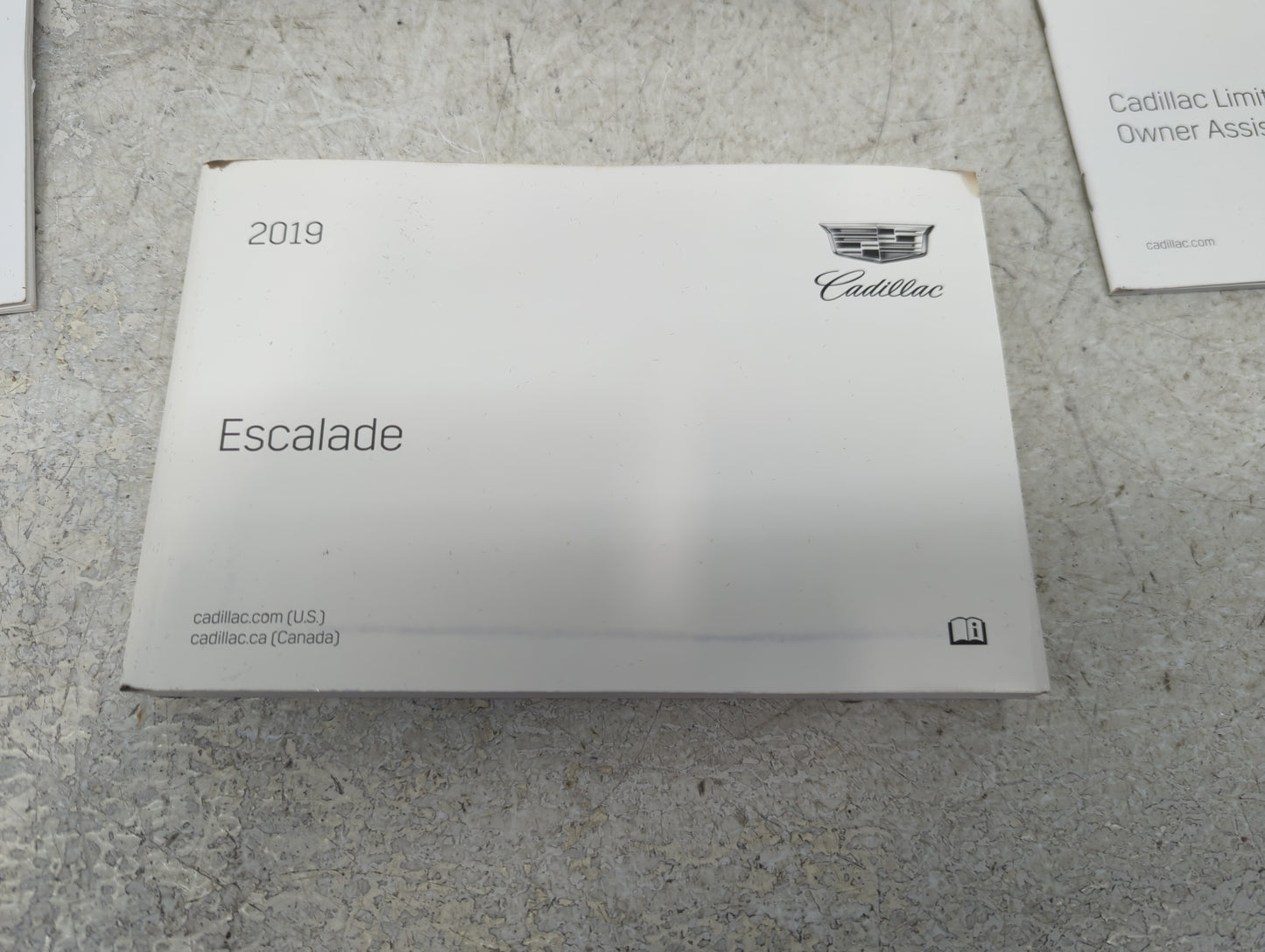 2019 Cadillac Escalade Owners Manual Book Guide P/N:84161699B OEM Used Auto Parts - Oemusedautoparts1.com