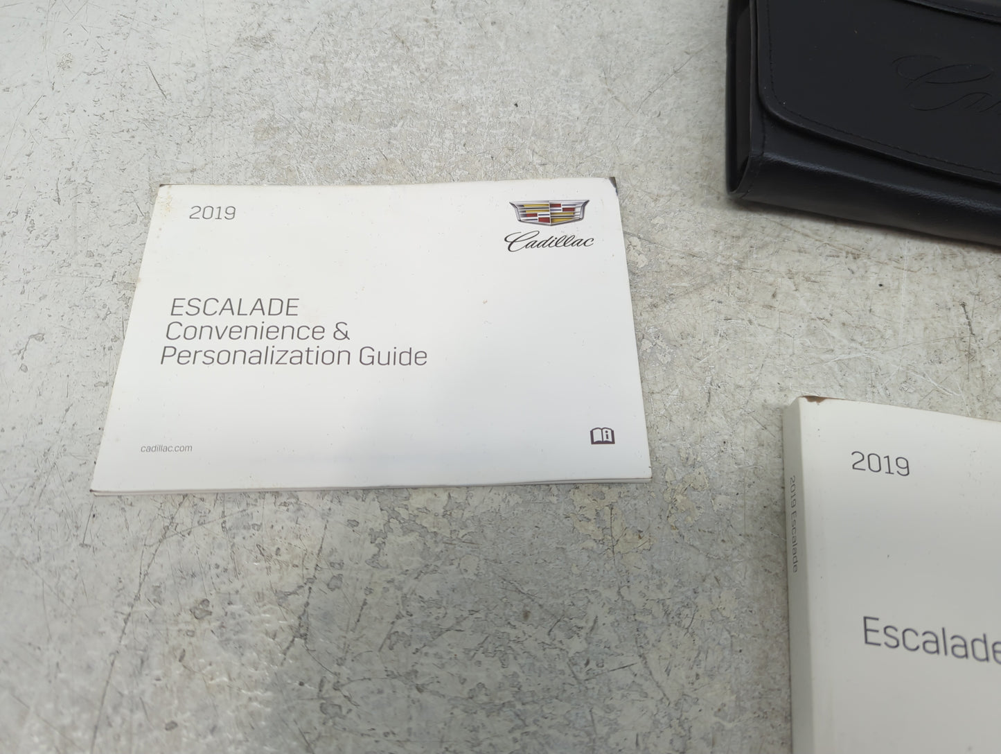 2019 Cadillac Escalade Owners Manual Book Guide P/N:84161699B OEM Used Auto Parts - Oemusedautoparts1.com
