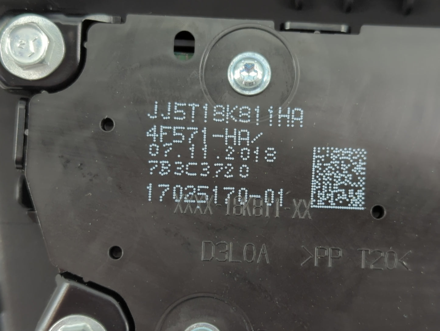 Cadillac Escalade Radio Control Panel - Oemusedautoparts1.com