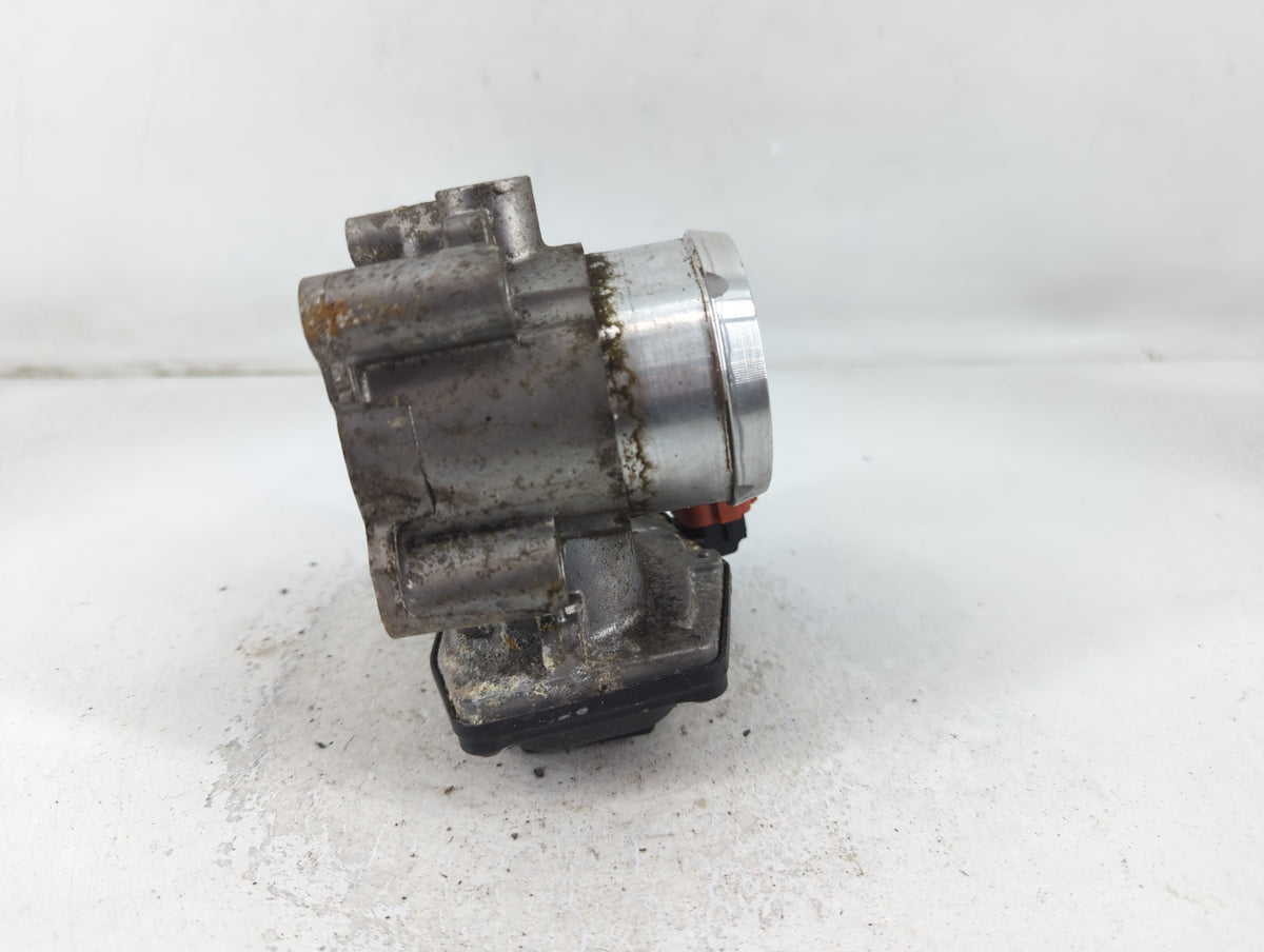 2019 Cadillac Escalade Throttle Body P/N:B18 296 5541 DS7G-9F991-CA Fits Fits 2014 2015 2016 2017 2018 2020 OEM Used Auto Pa