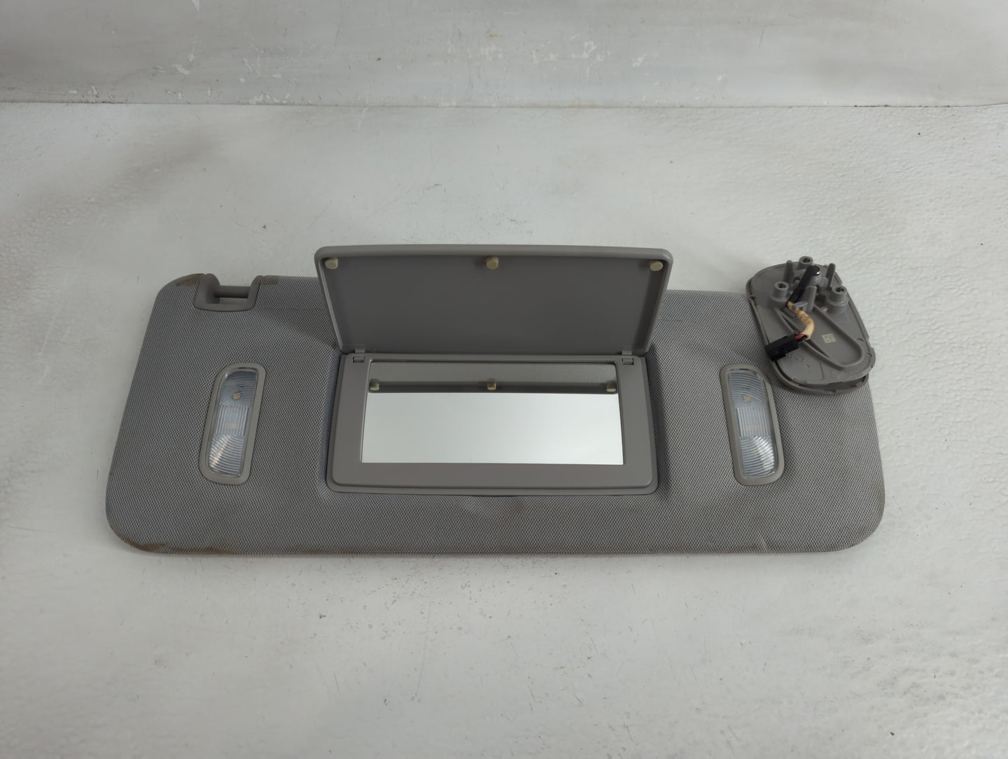 2015-2020 Cadillac Escalade Esv Sun Visor Shade Replacement Passenger Right Mirror Fits Fits 2015 2016 2017 2018 2019 2020 O