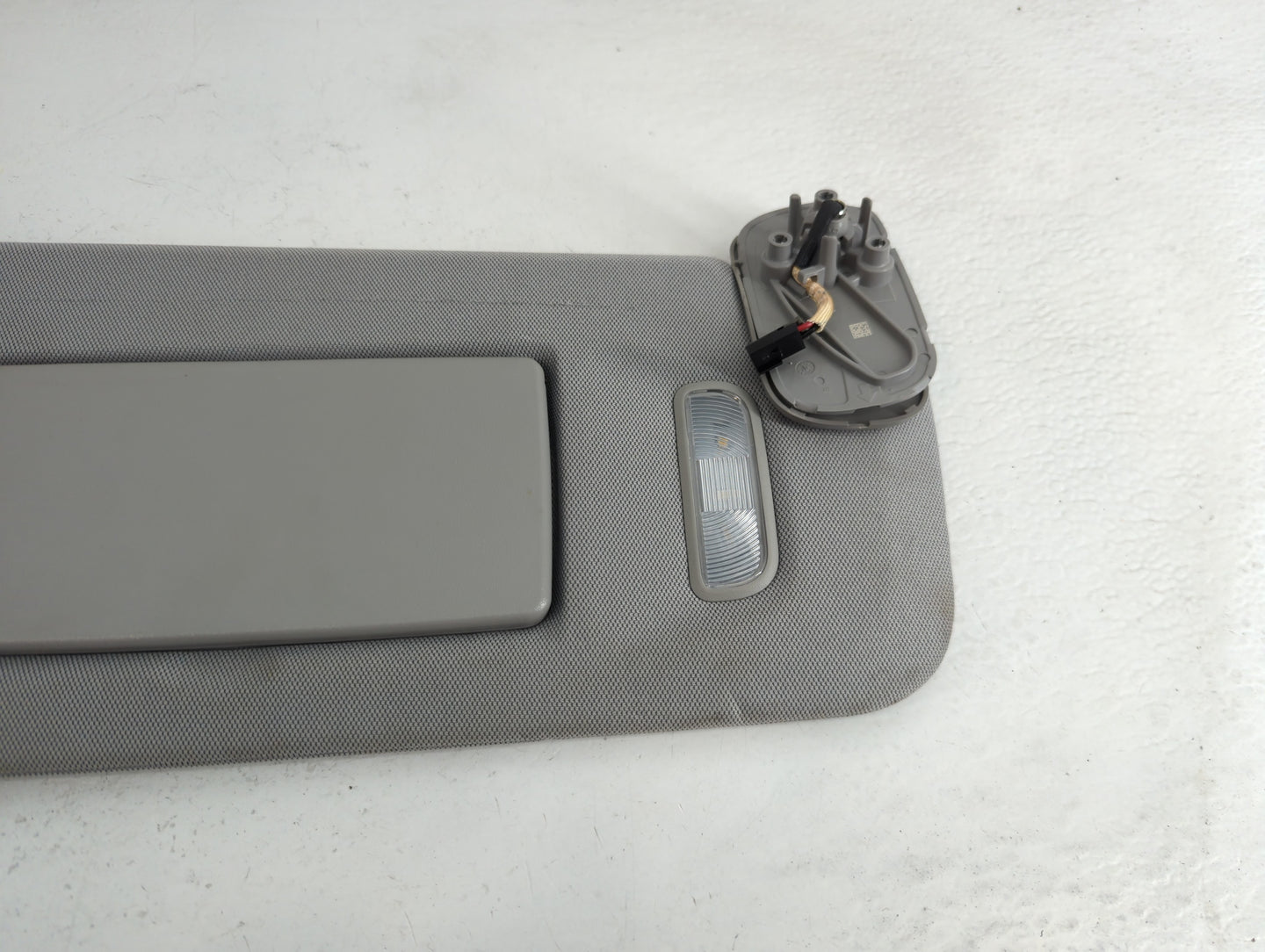 2015-2020 Cadillac Escalade Esv Sun Visor Shade Replacement Passenger Right Mirror Fits Fits 2015 2016 2017 2018 2019 2020 O