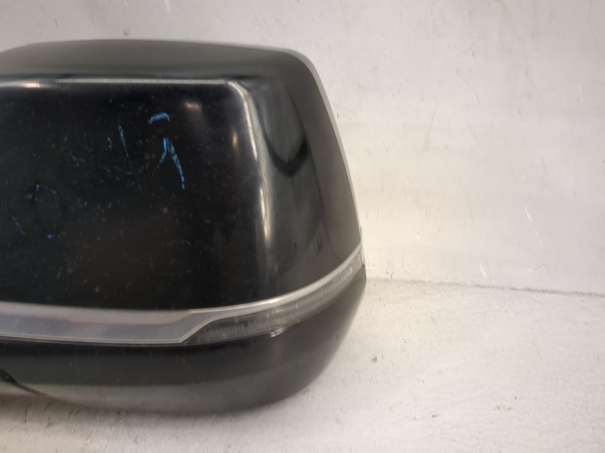 2017-2018 Cadillac Escalade Esv Driver Side View Mirror - Left Door Mirror OEM Used - Oemusedautoparts1.com