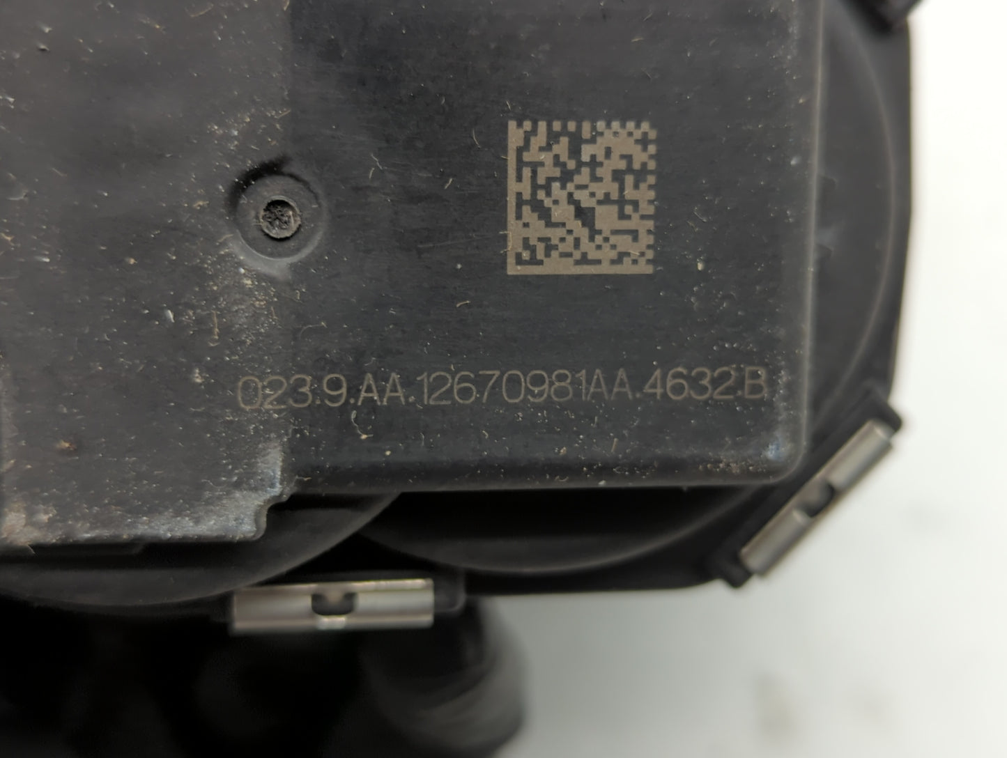 2012-2016 Cadillac Srx Throttle Body P/N:12670981AA 12632172BA Fits Fits 2012 2013 2014 2015 2016 2017 2018 2019 OEM Used Au