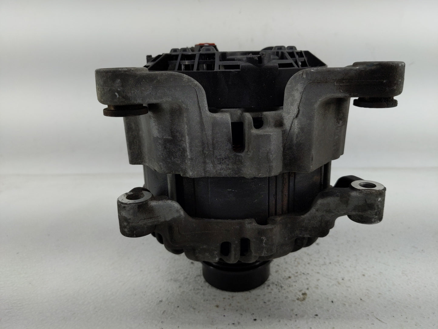 2019 Cadillac Xt4 Alternator Replacement Generator Charging Assembly Engine OEM P/N:13529434 Fits Fits 2020 2021 2022 OEM Us