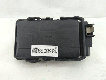 compare product 2019 Cadillac Xt4 Fusebox Fuse Box Panel Relay Module P/N:84557339 Fits OEM Used Auto Parts