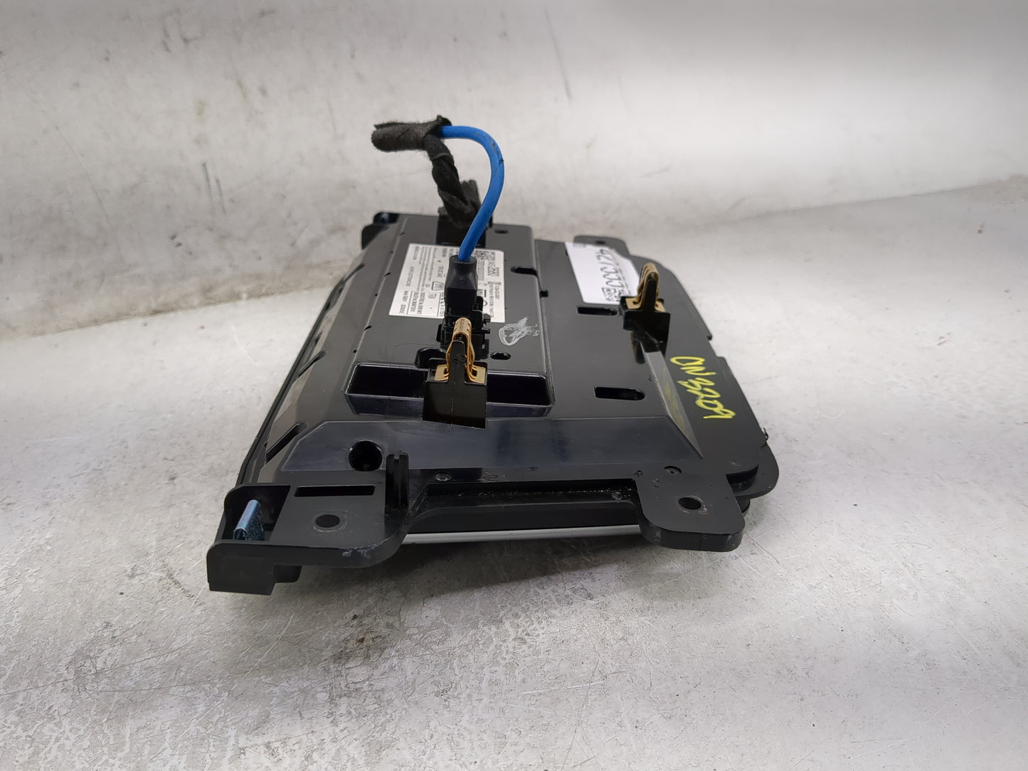 2019-2020 Cadillac Xt4 Radio AM FM Cd Player Receiver Replacement P/N:84572680 Fits Fits 2019 2020 OEM Used Auto Parts - Oem