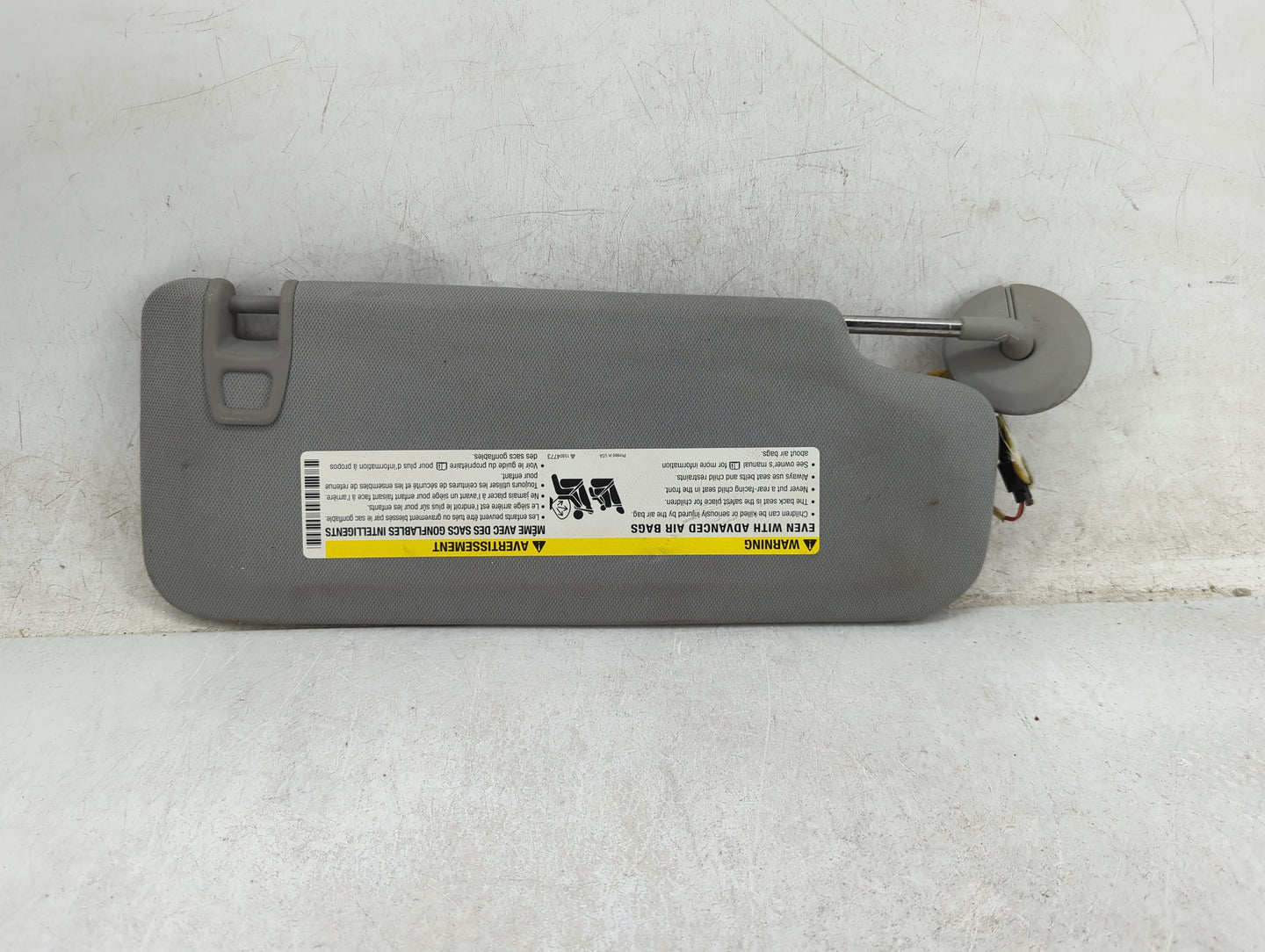 2019-2020 Cadillac Xt4 Sun Visor Shade Replacement Driver Left Mirror Fits Fits 2019 2020 OEM Used Auto Parts - Oemusedautop