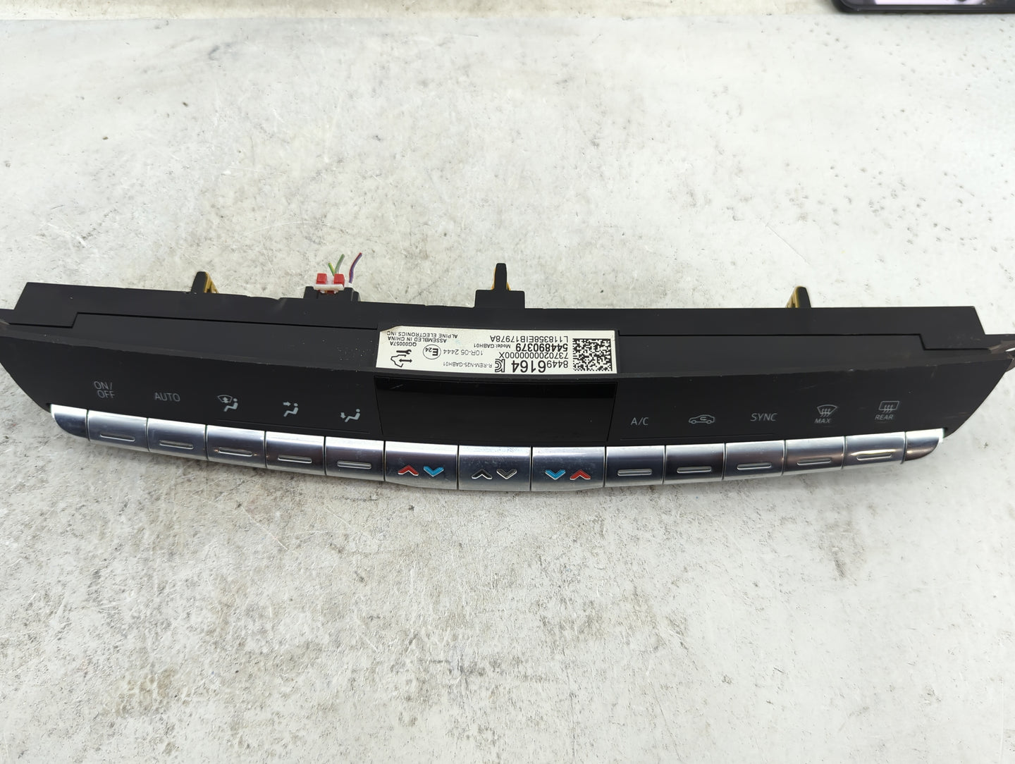 2019-2020 Cadillac Xt4 Climate Control Module Temperature AC/Heater Replacement P/N:84496164 544890379 Fits Fits 2019 2020 O