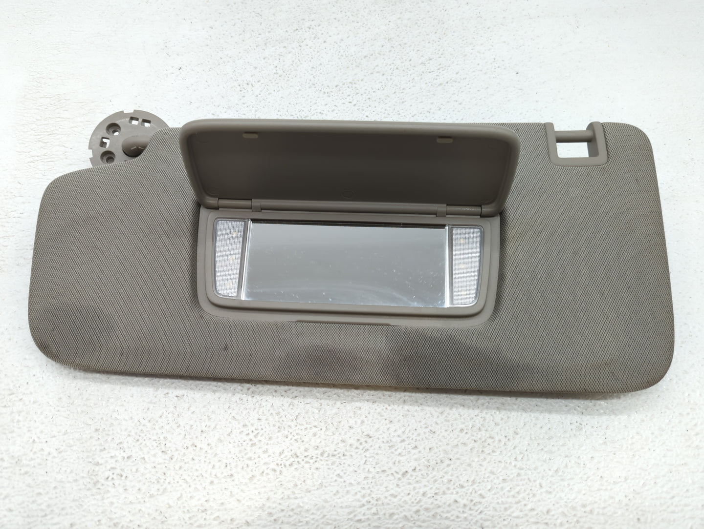 2019-2020 Cadillac Xt4 Sun Visor Shade Replacement Driver Left Mirror Fits Fits 2019 2020 OEM Used Auto Parts - Oemusedautop